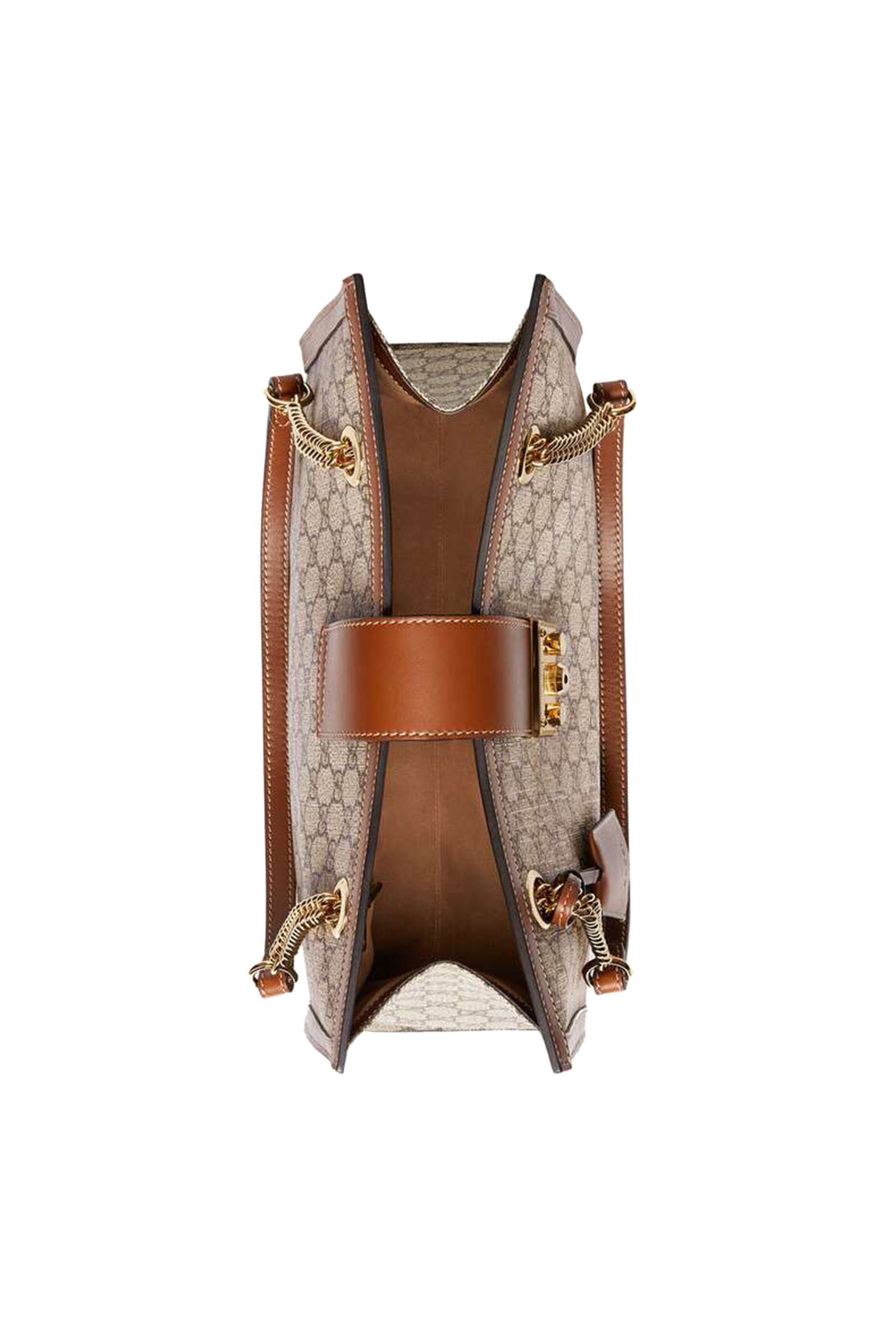 حقيبة كتف بقفل