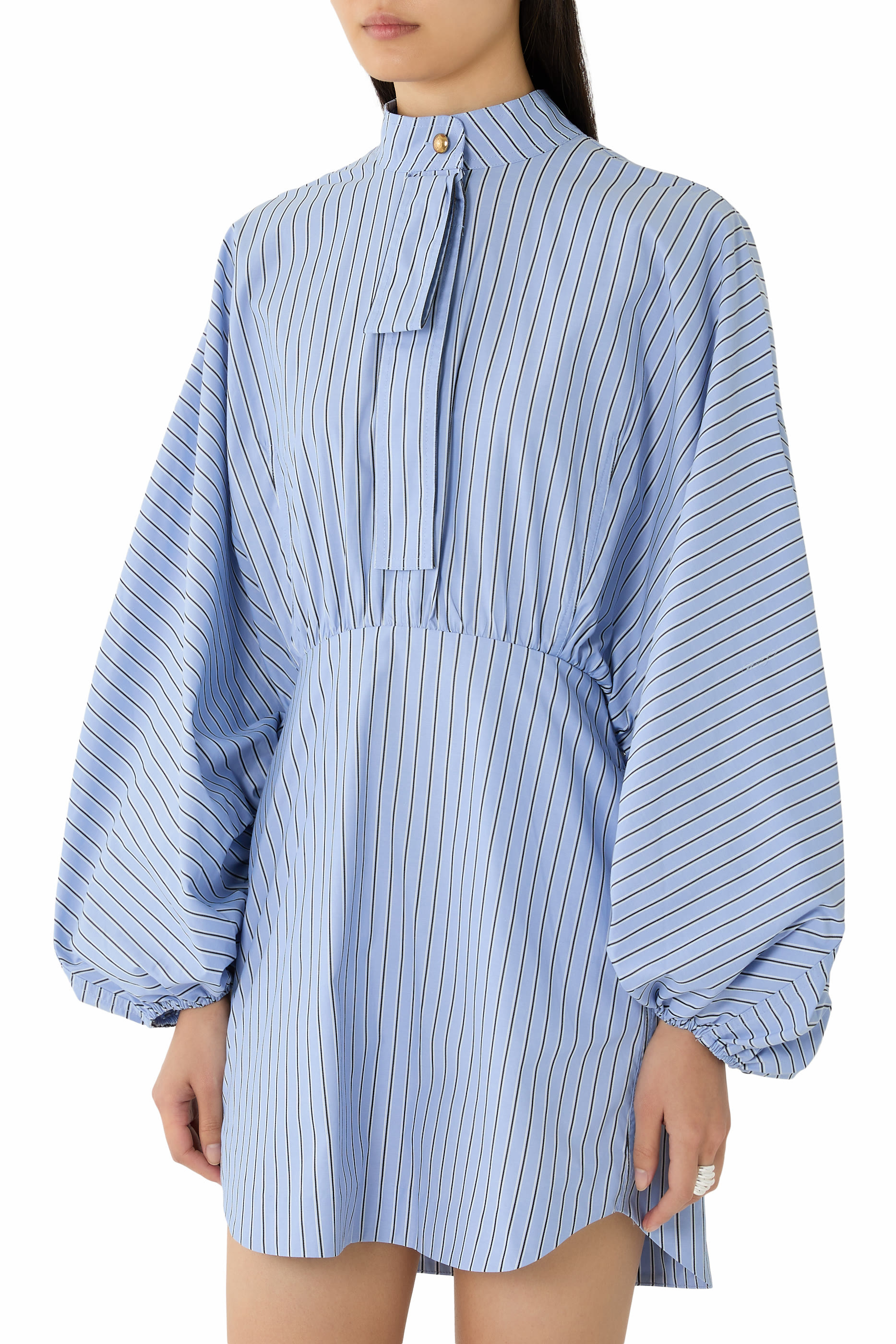 فستان قصير برباط تضييق