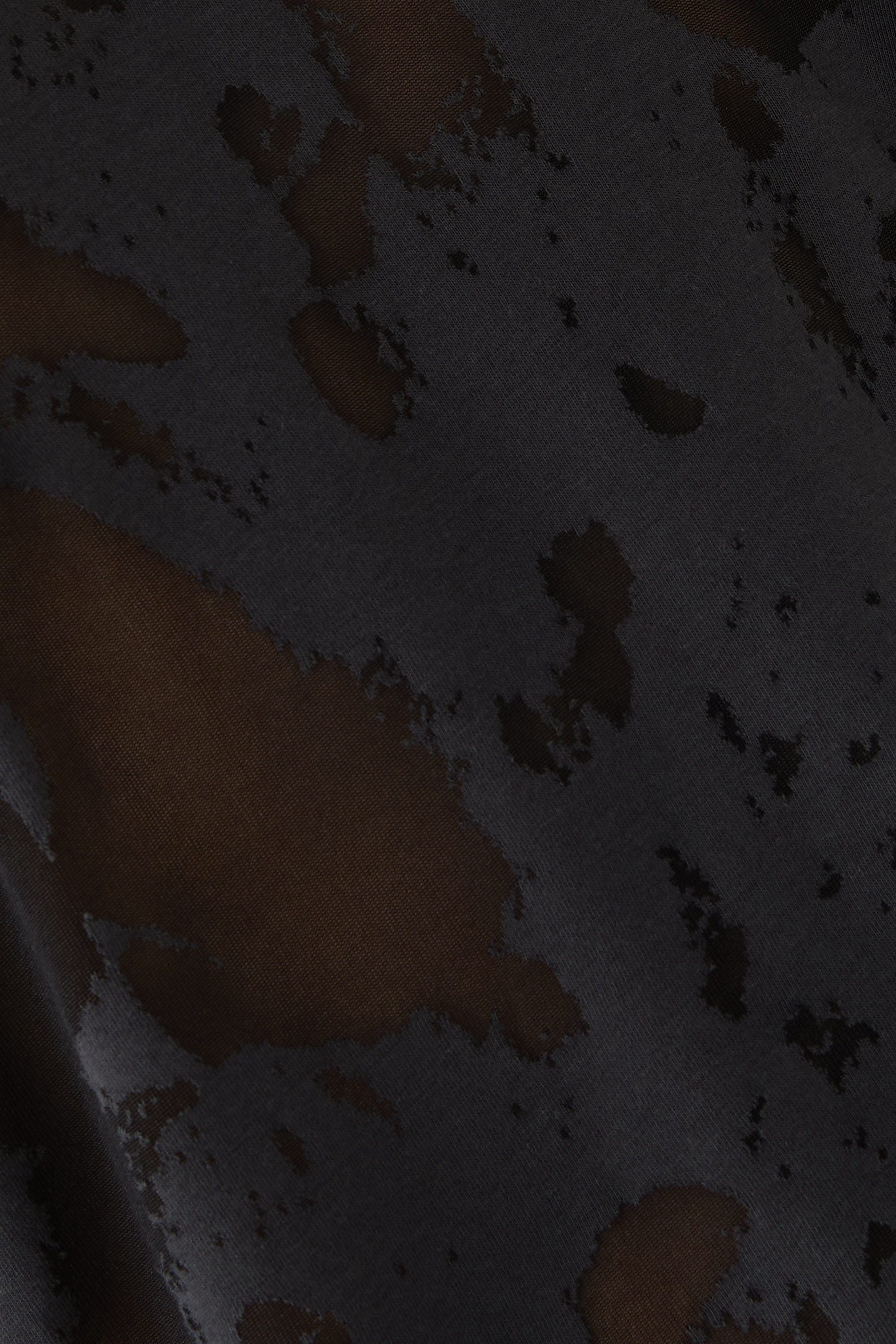 تيشيرت ديفوري بشعار الماركة