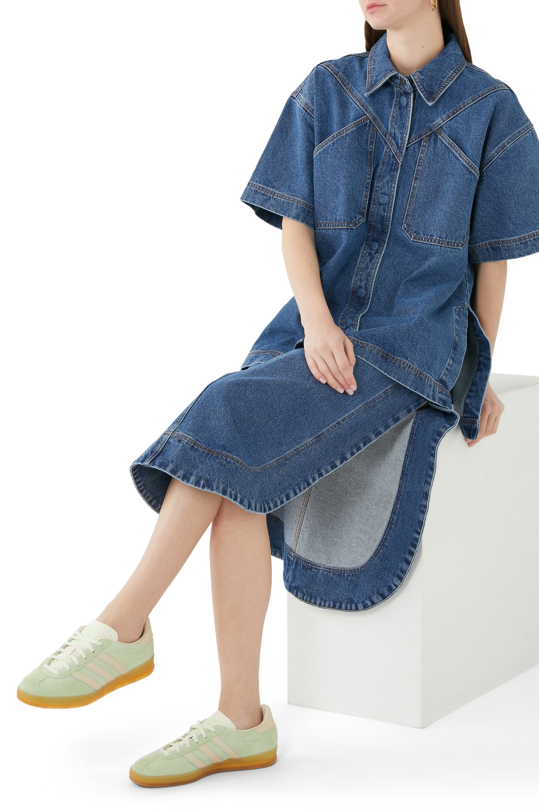 سنيكرز جازيل إندور