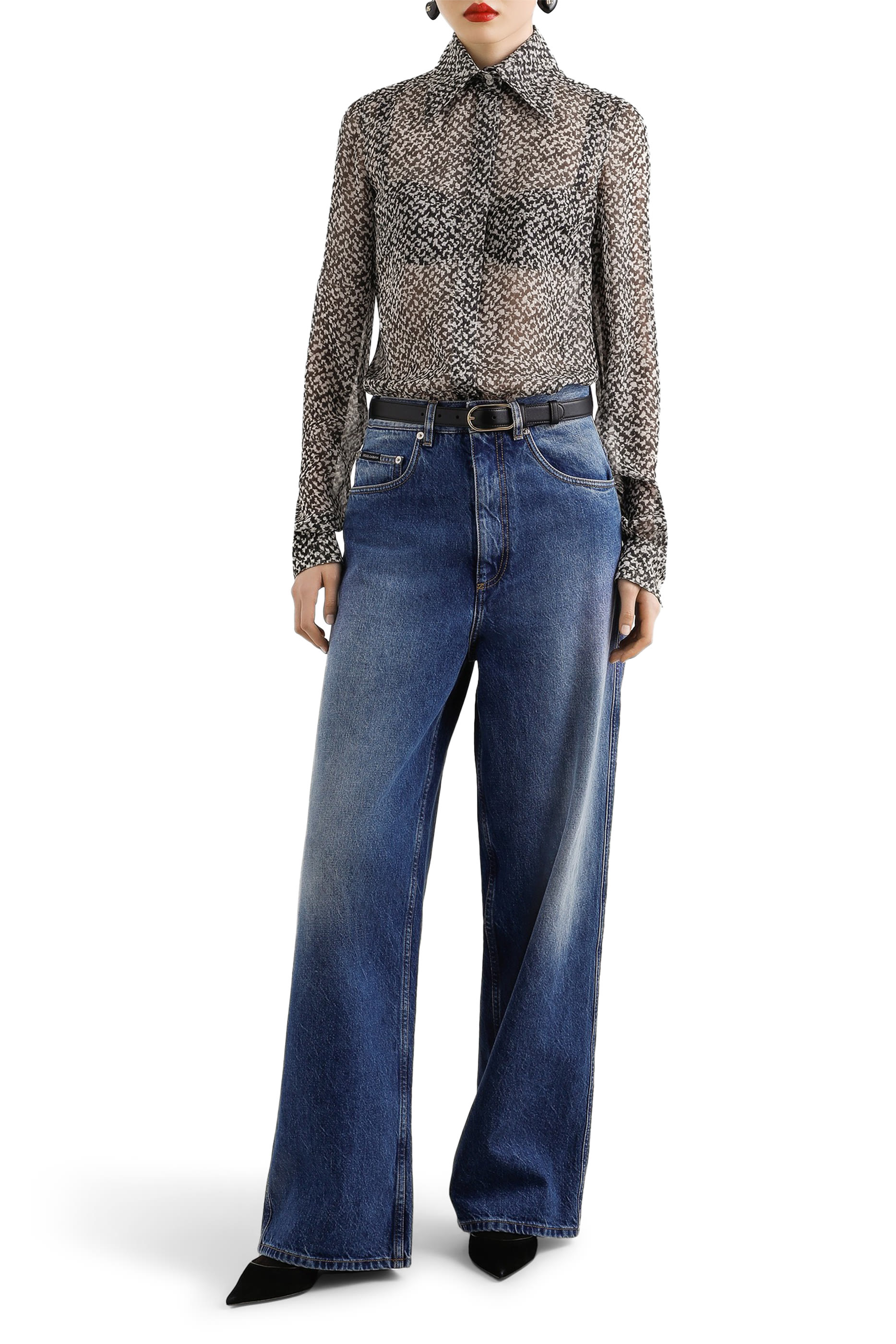 قميص بنقشة خطوط مائلة