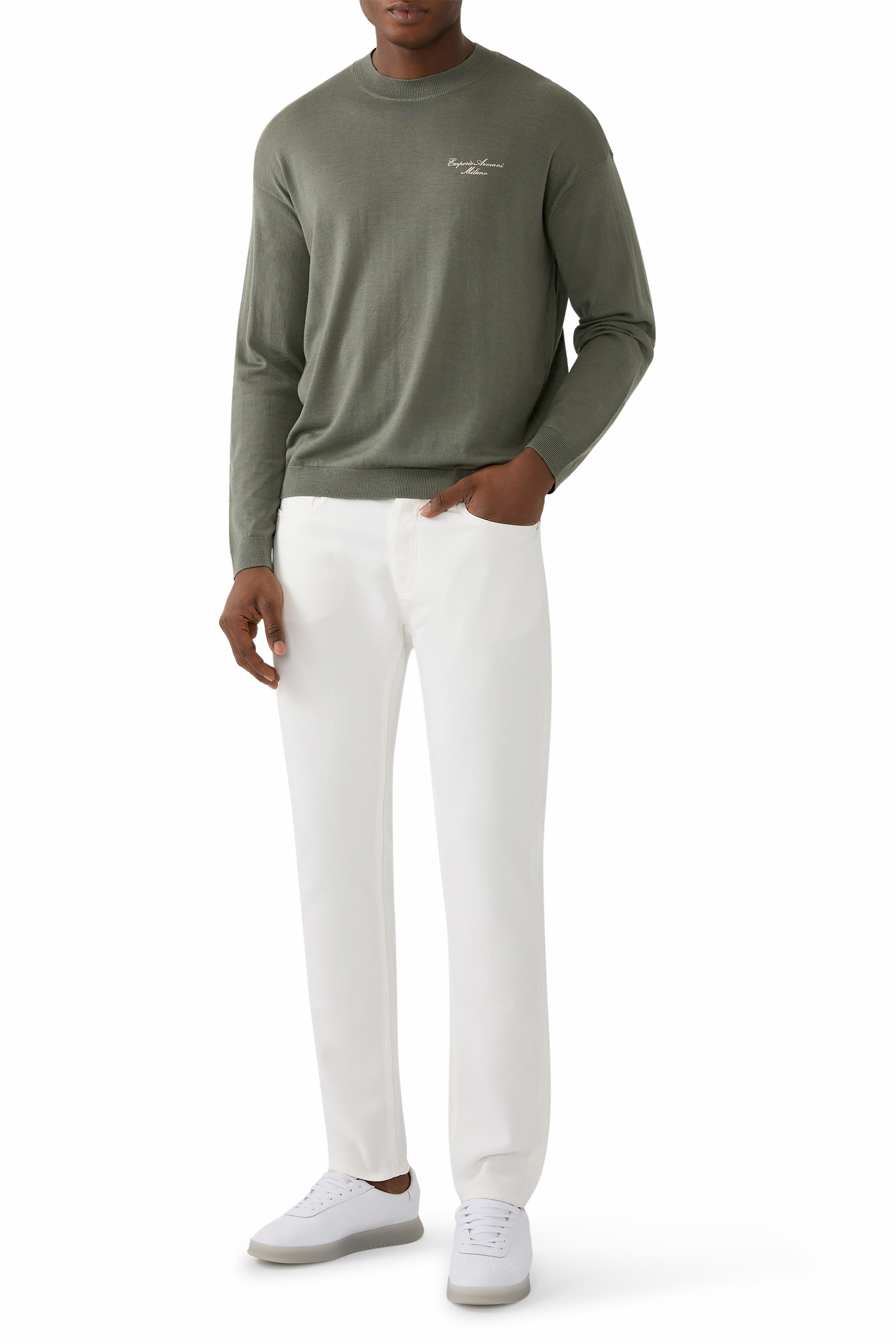 بنطال بقصة ضيقة