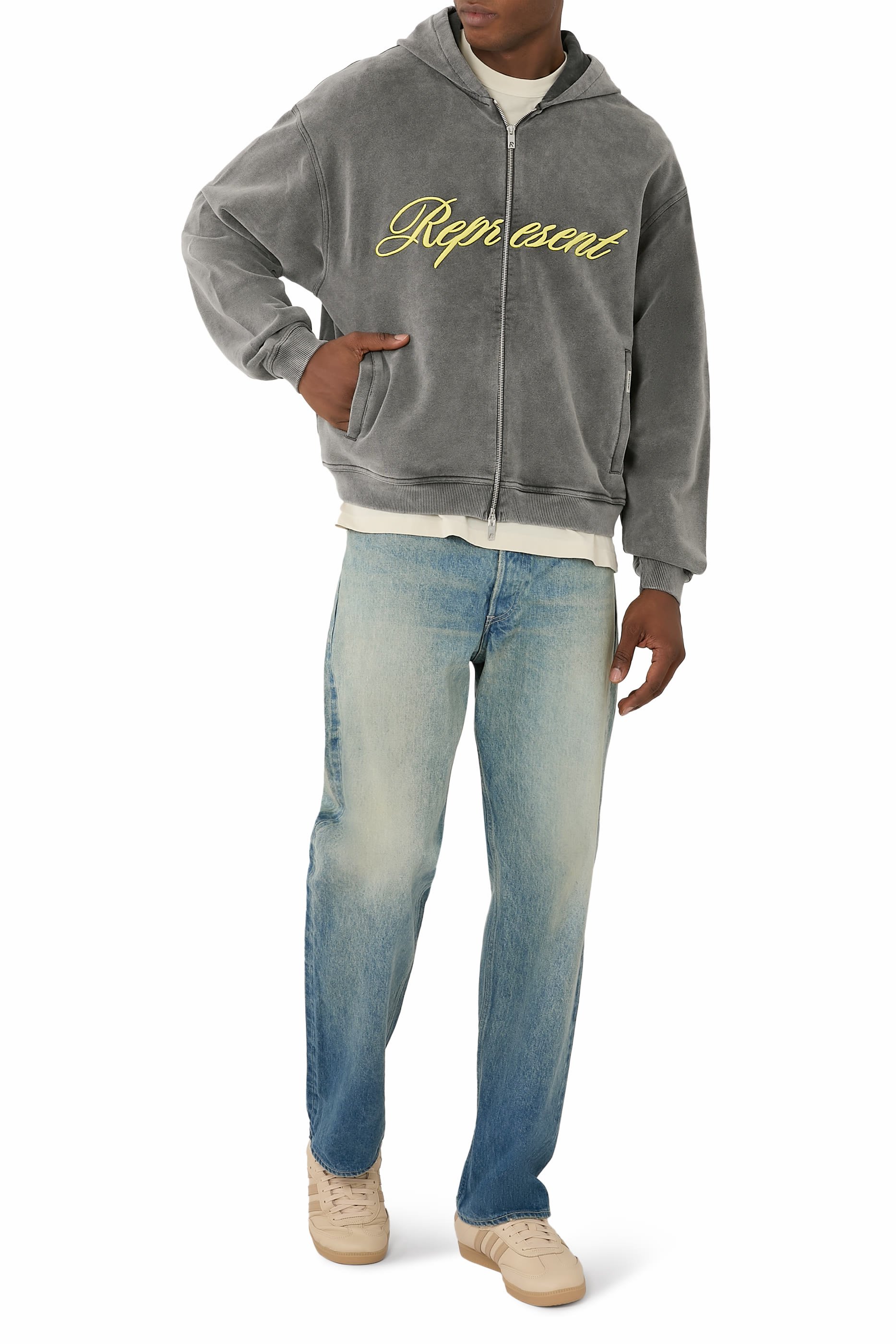 هودي بنقشة شعار الماركة بخط يدوي