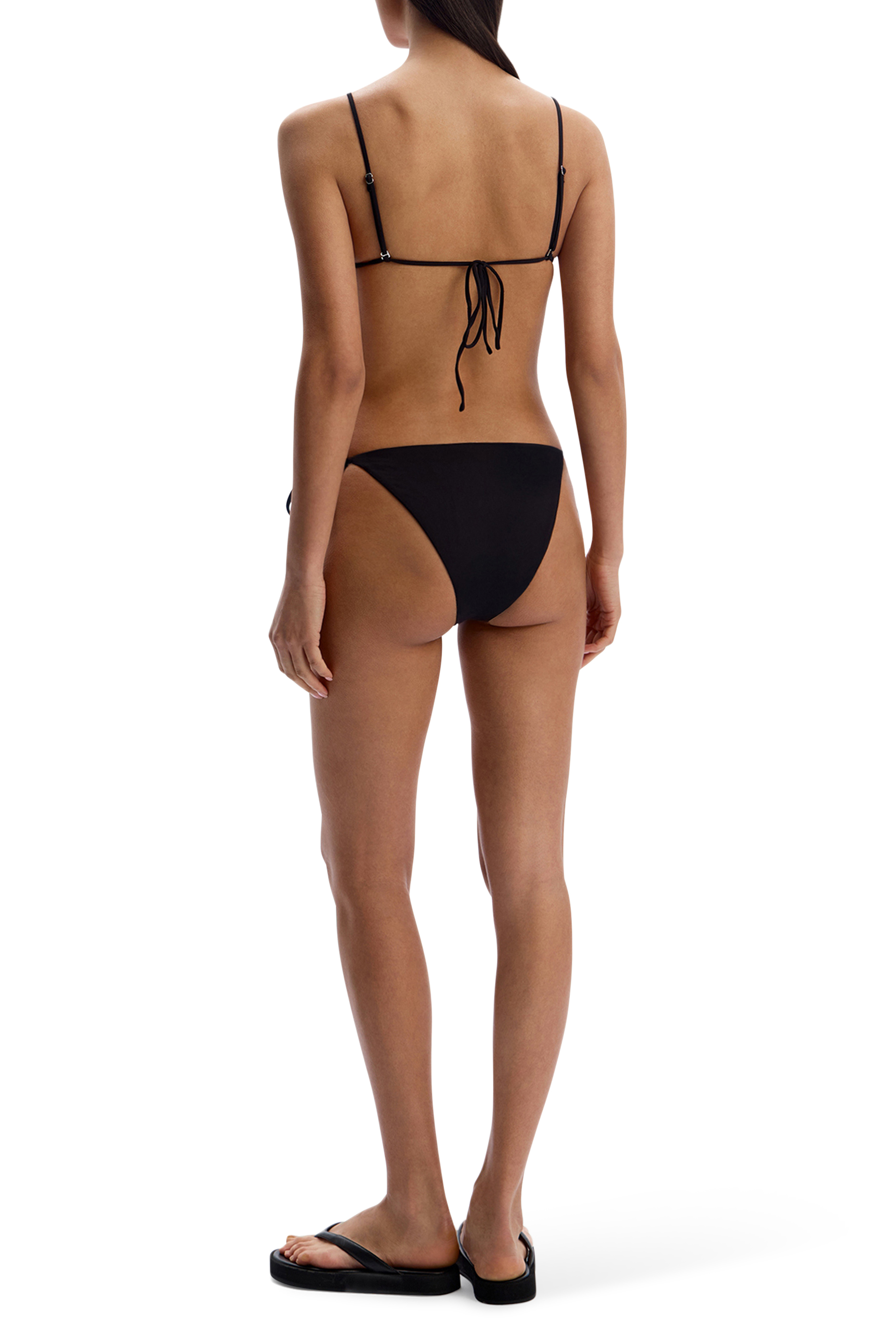 قطعة بيكيني سفلية