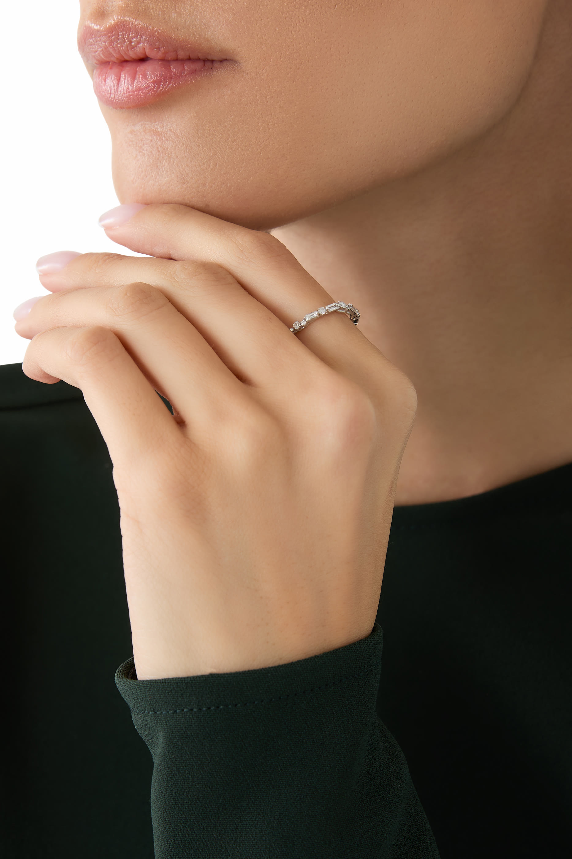 خاتم ألترنايتينج إيترنيتي مرصع بالماس المستدير والمستطيل، ذهب أبيض عيار 18