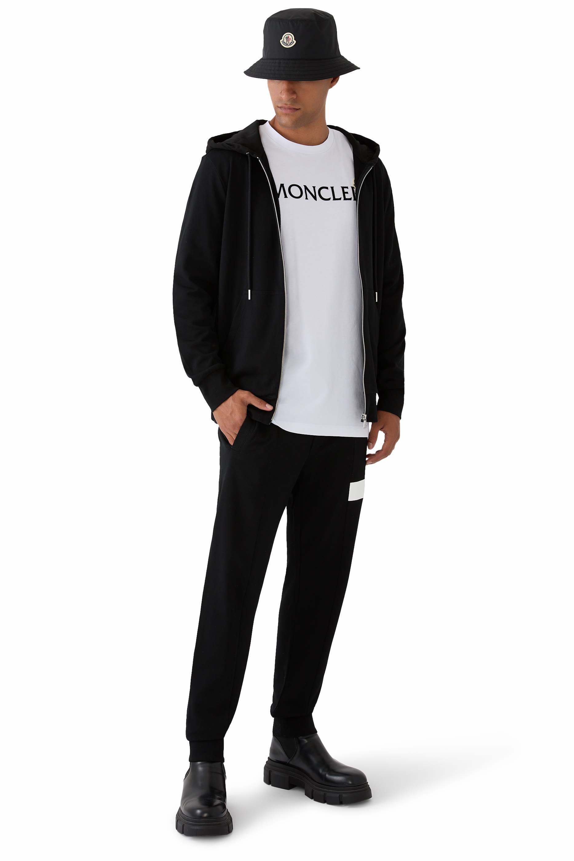 كارديجان بشعار الماركة وسحاب