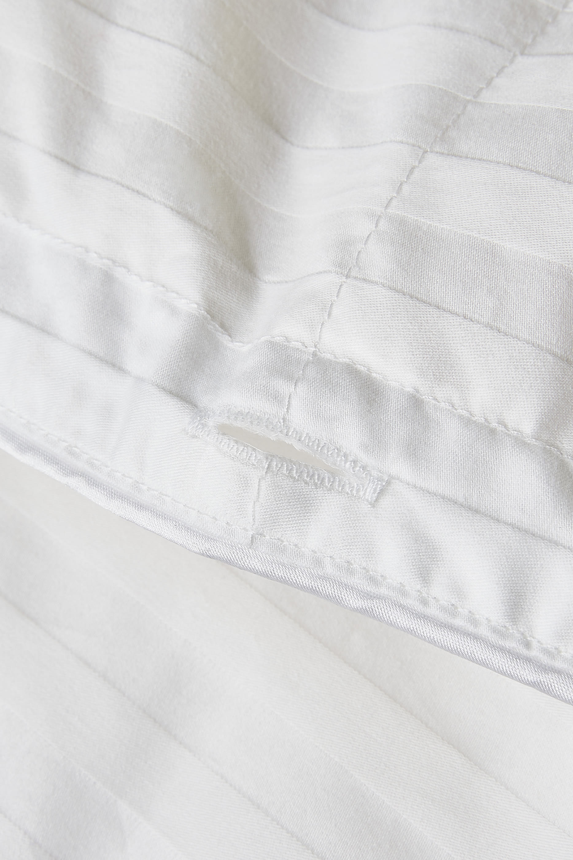 لحاف بتصميم محشو بريش الإوز المجري - 13.5 توغ