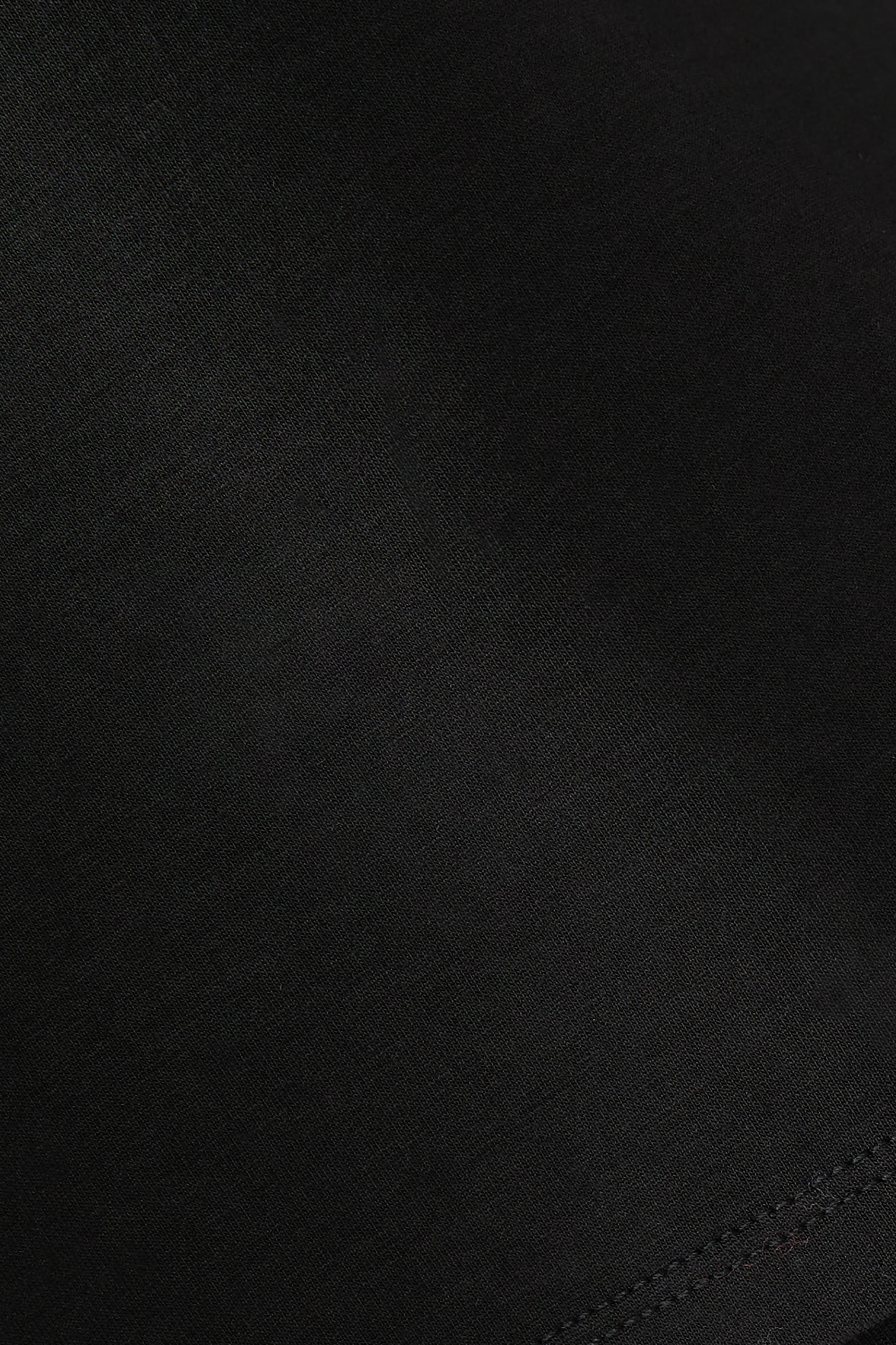 بلوزة بياقة باتو نسيج جيرسيه ناعم مطاطي