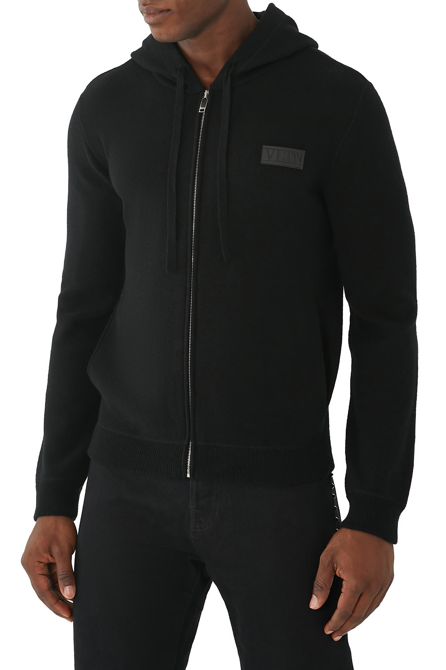 سويت شيرت برقعة شعار الماركة وبسحاب