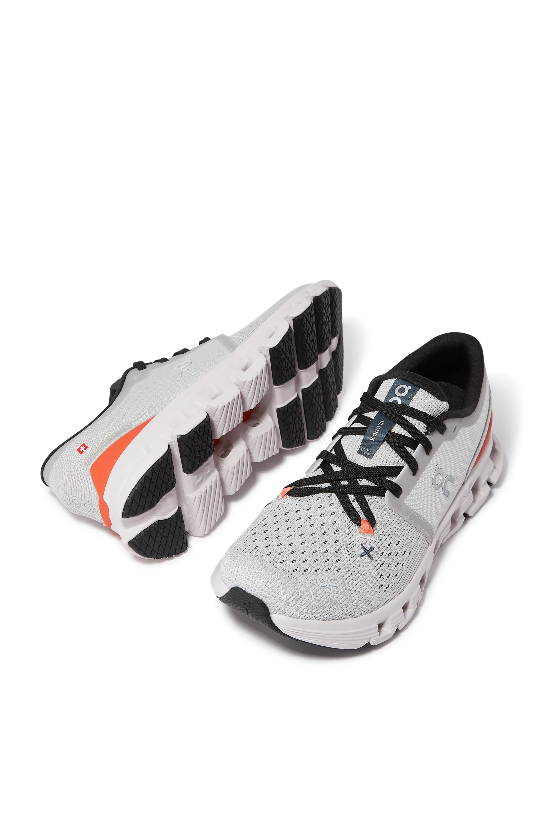 سنيكرز كلاود اكس 4 للنساء