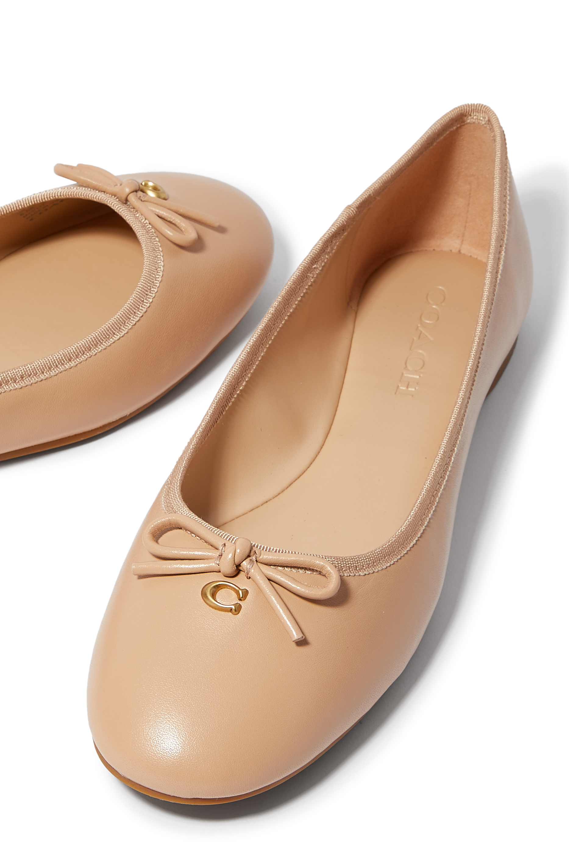 حذاء باليرينا ابيجال بكعب مسطح جلد