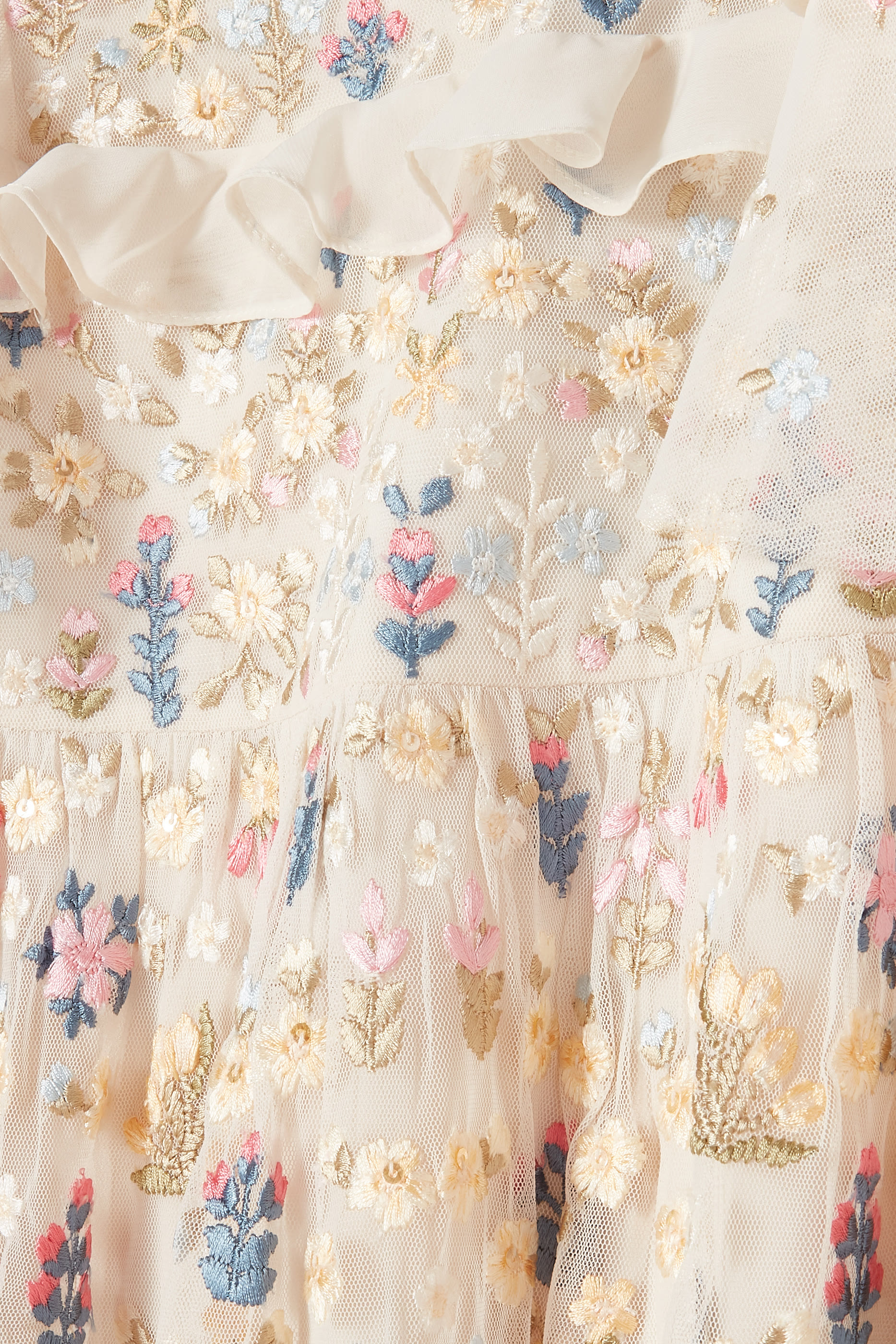 فستان بتطريز أزهار للأطفال