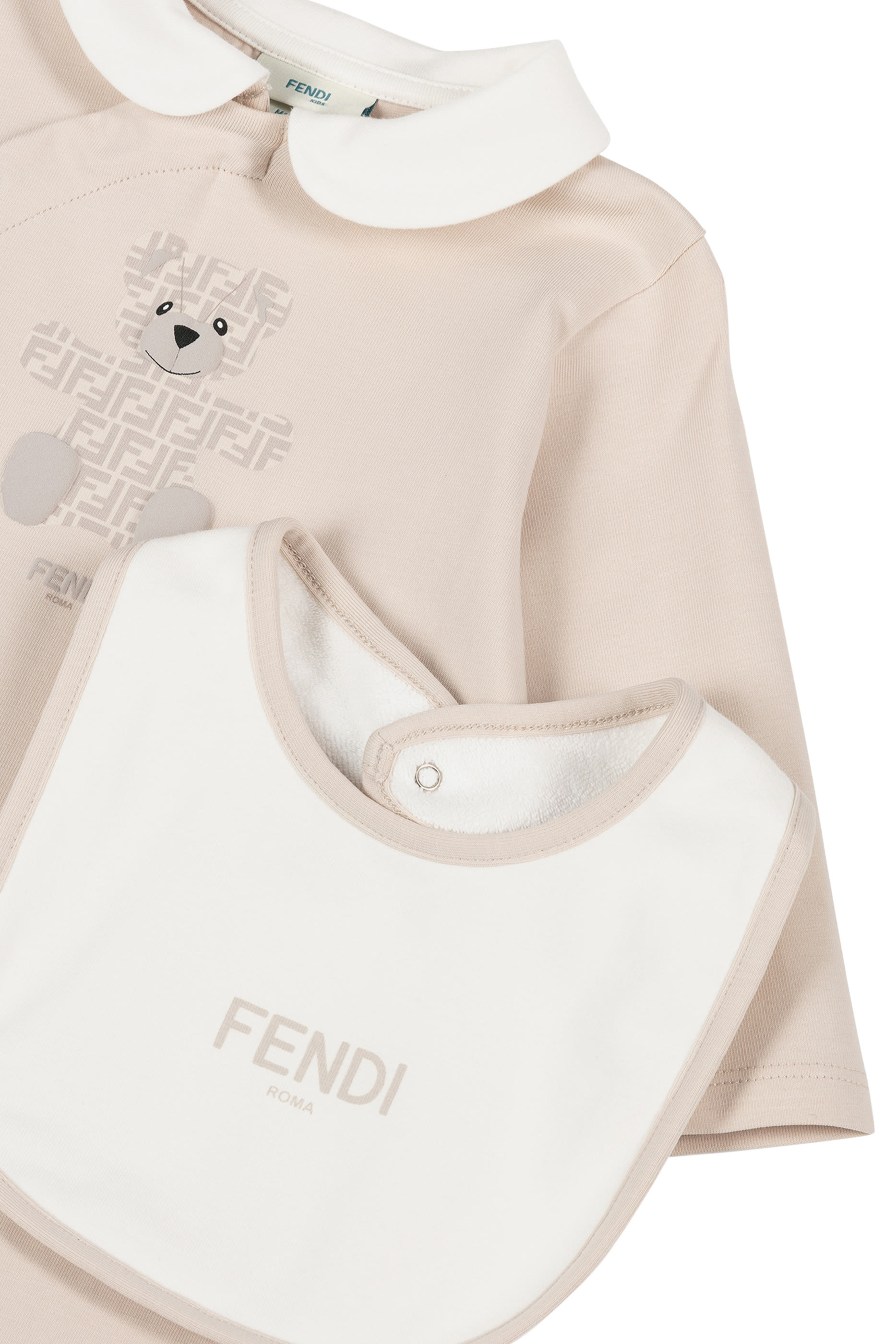 طقم مزين بشعار الماركة للأطفال