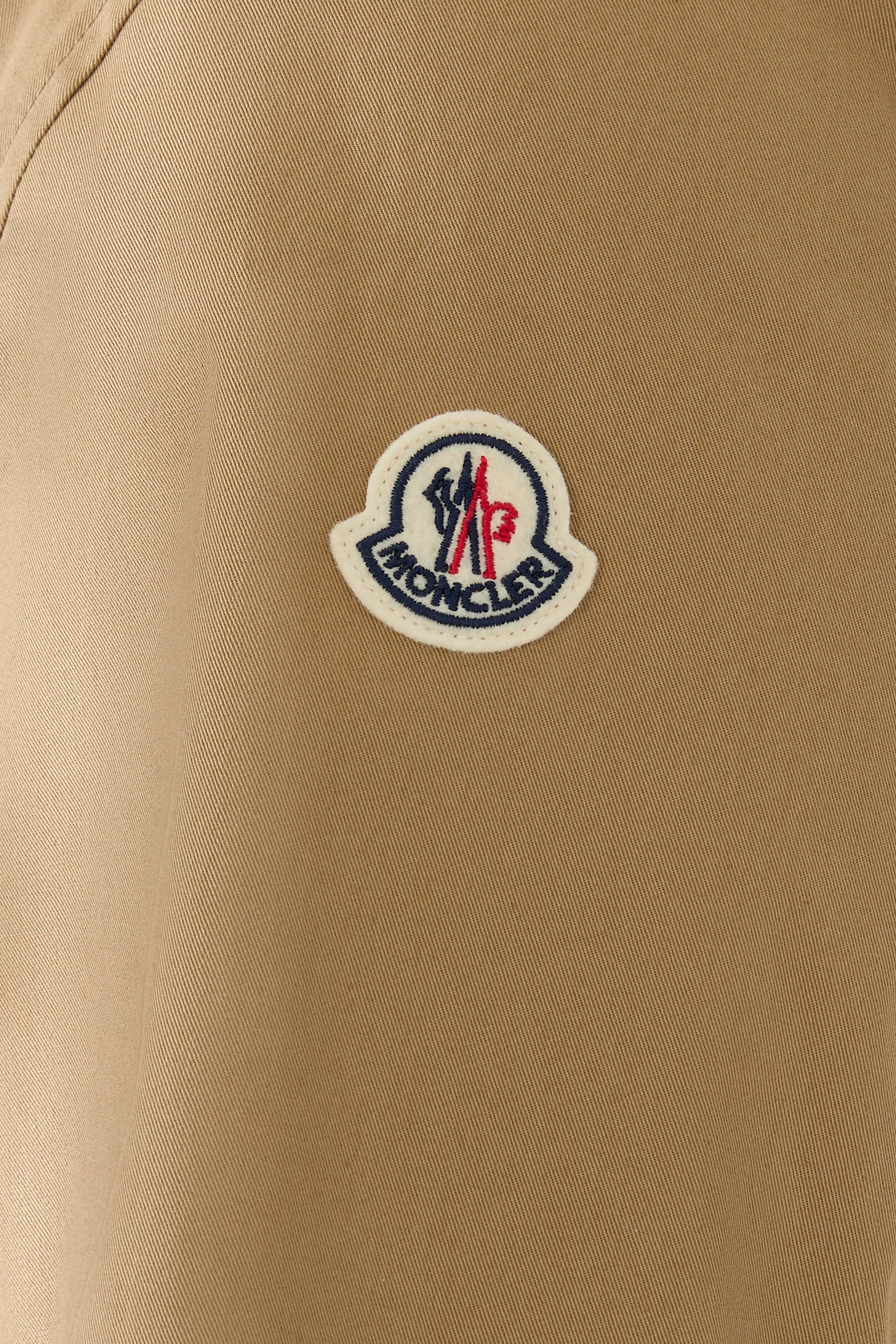 جاكيت بنمط تيشيرت قطن غابردين