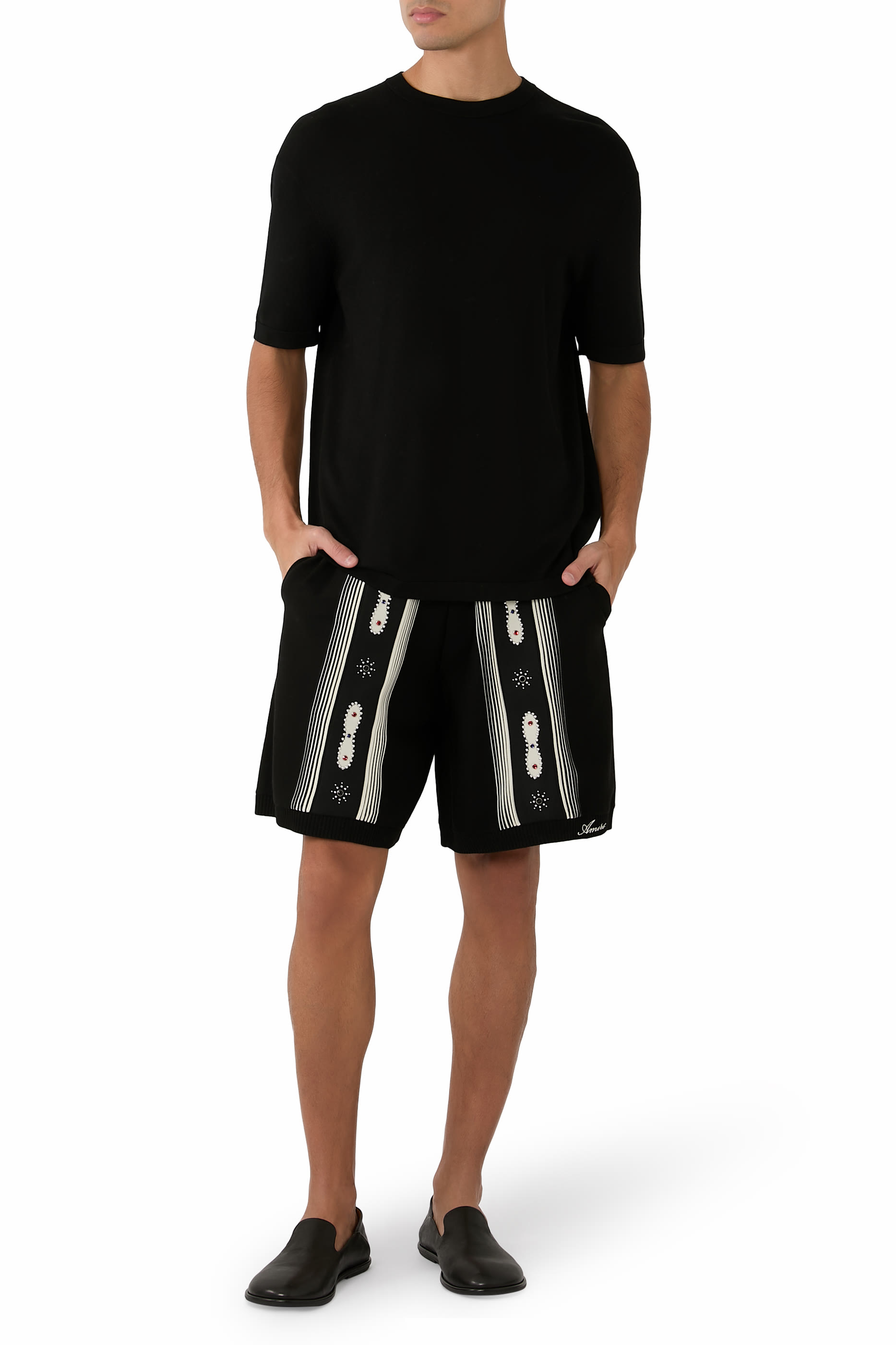 شورت مخطط مرصع