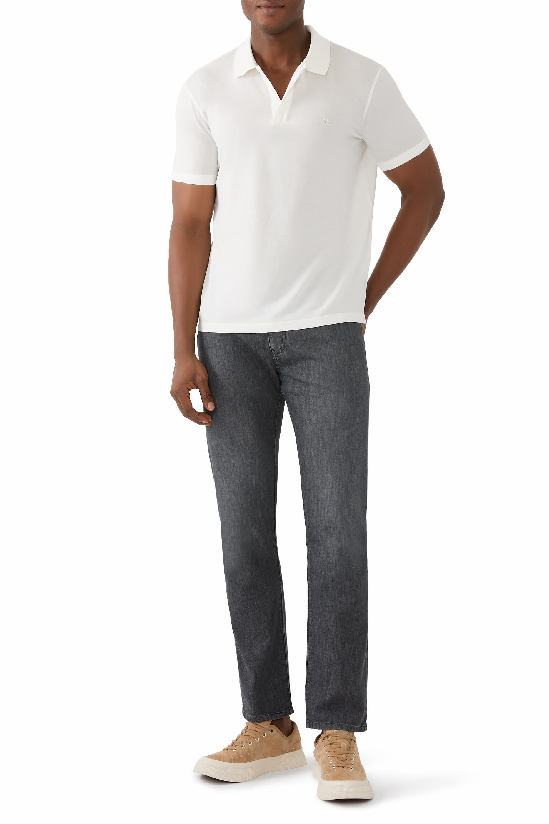 قميص بولو بشعار الماركة