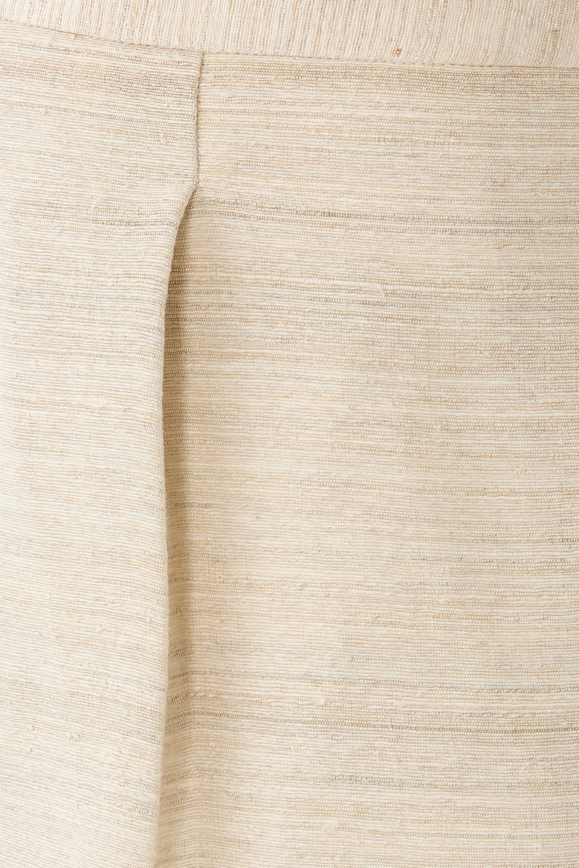 بنطال لوكا بقصة ساق واسعة