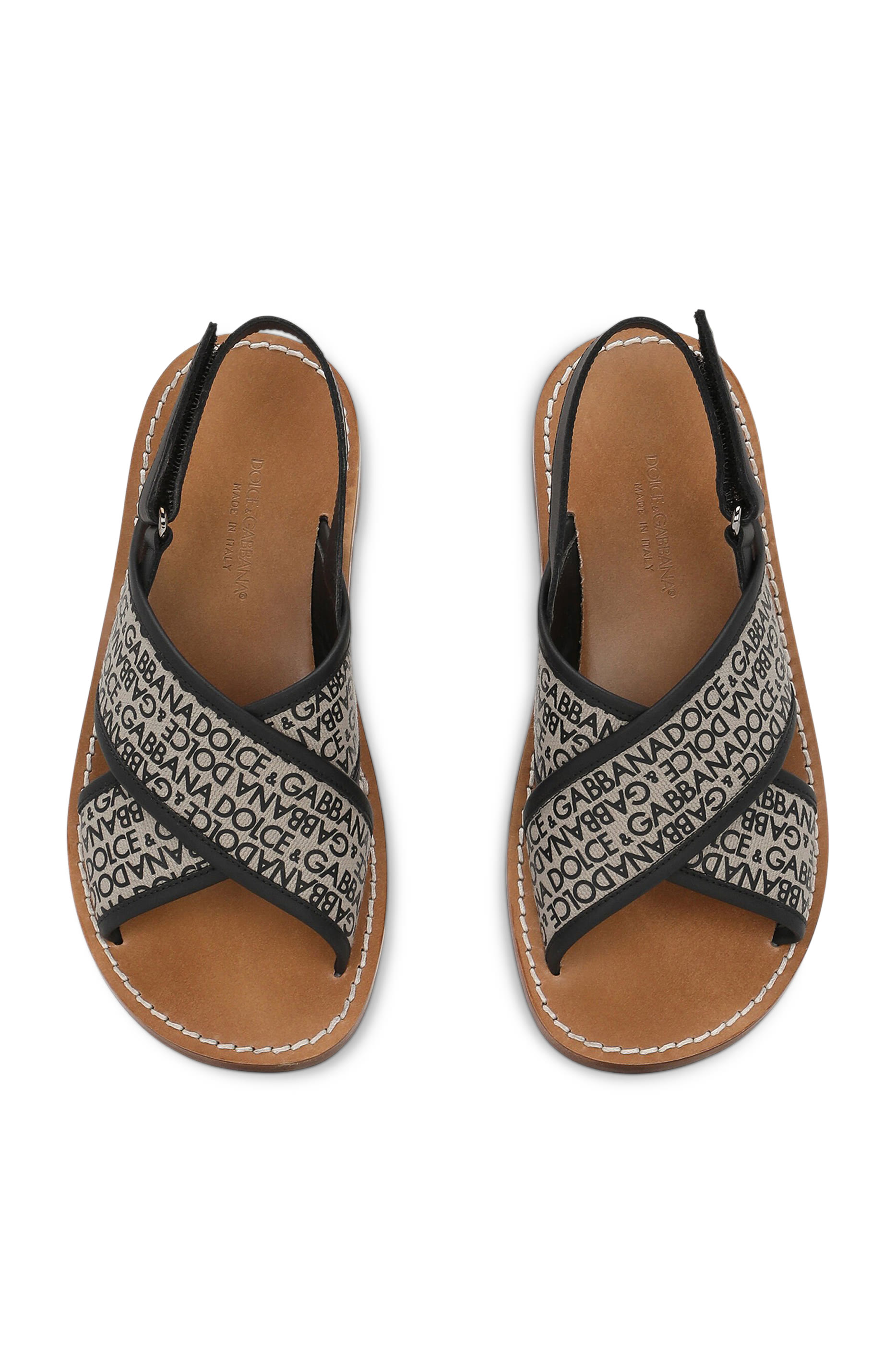 صندل بطبعة شعار الماركة جلد للأطفال