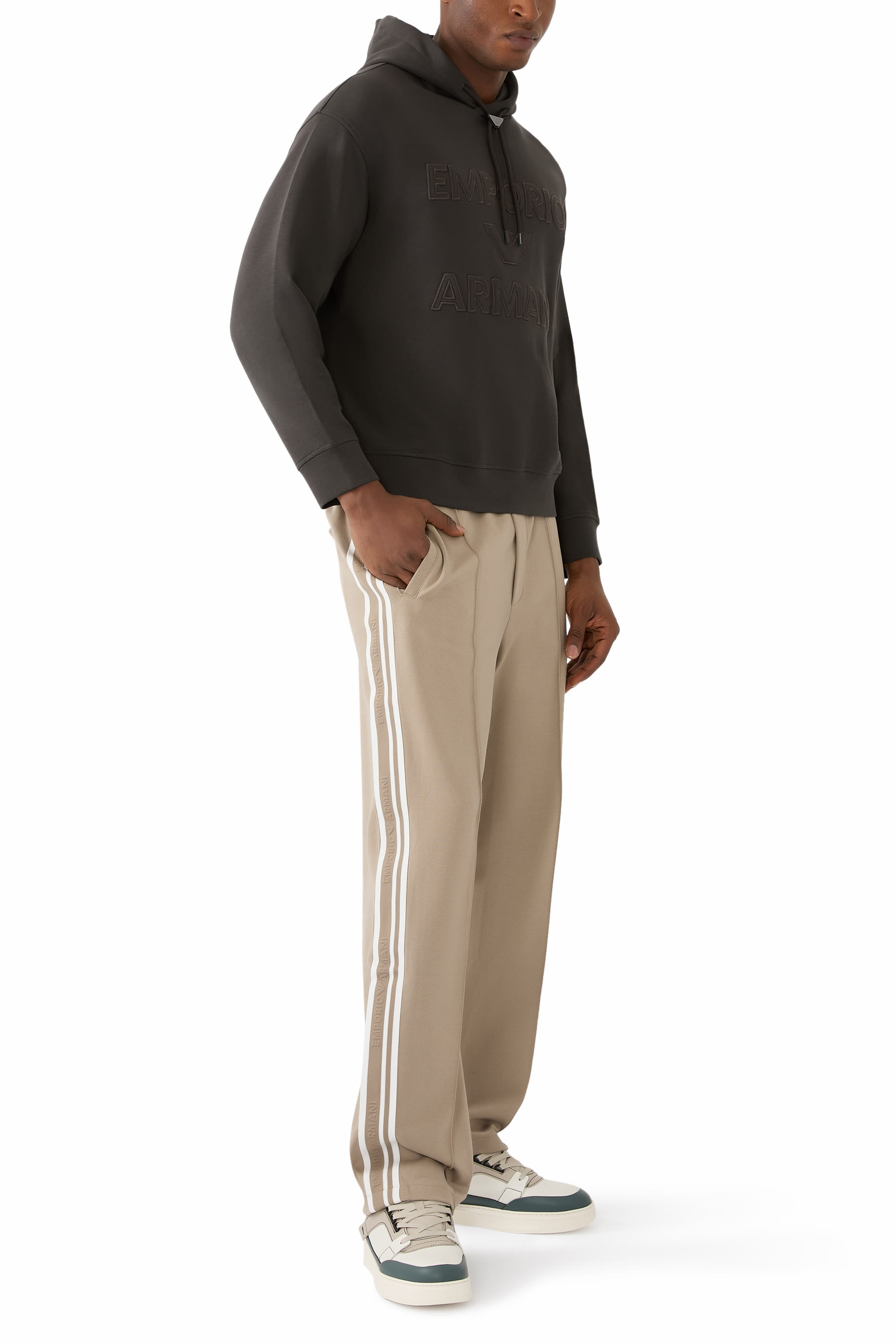 هودي بشعار الماركة