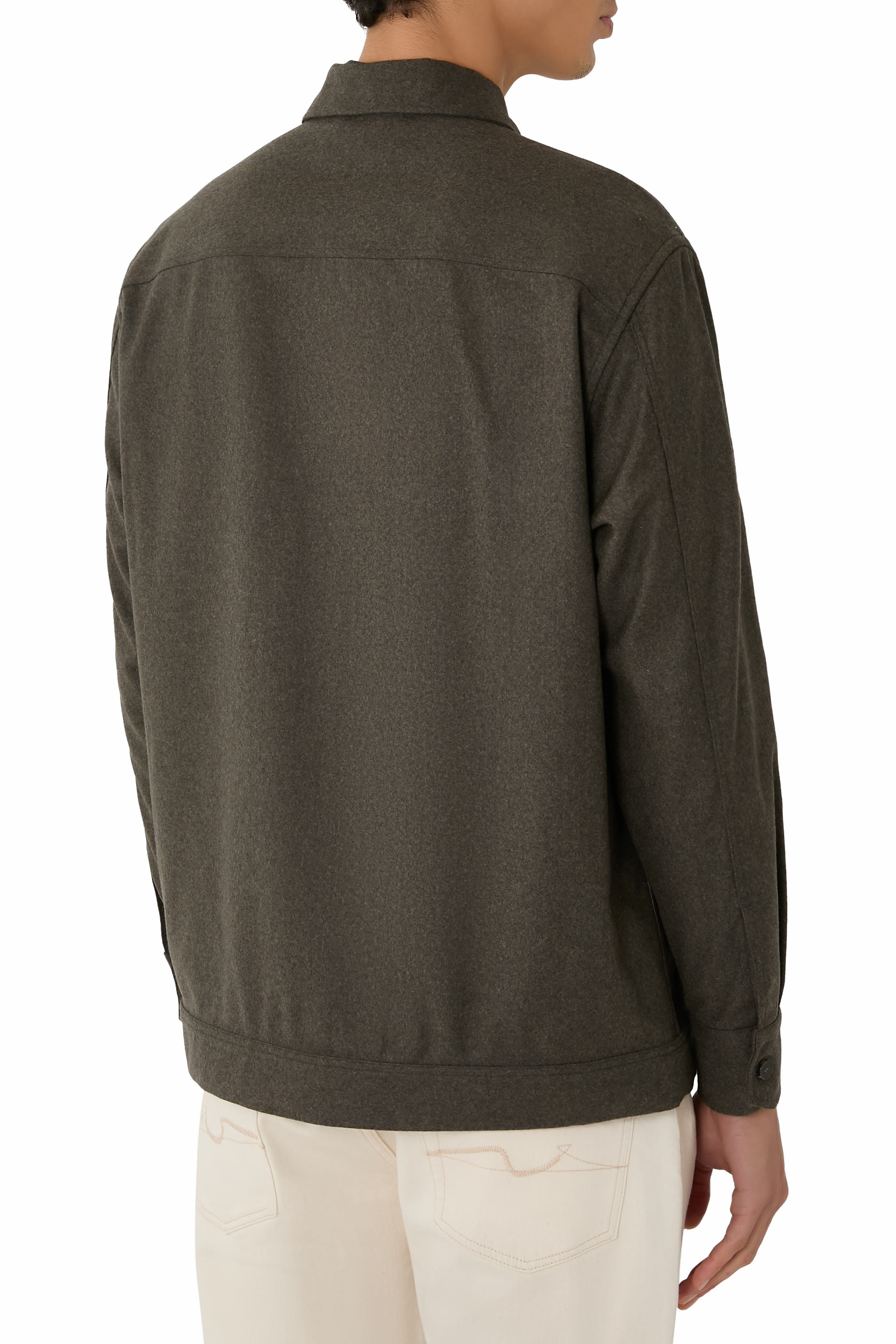 بلوزة بصف أزرار