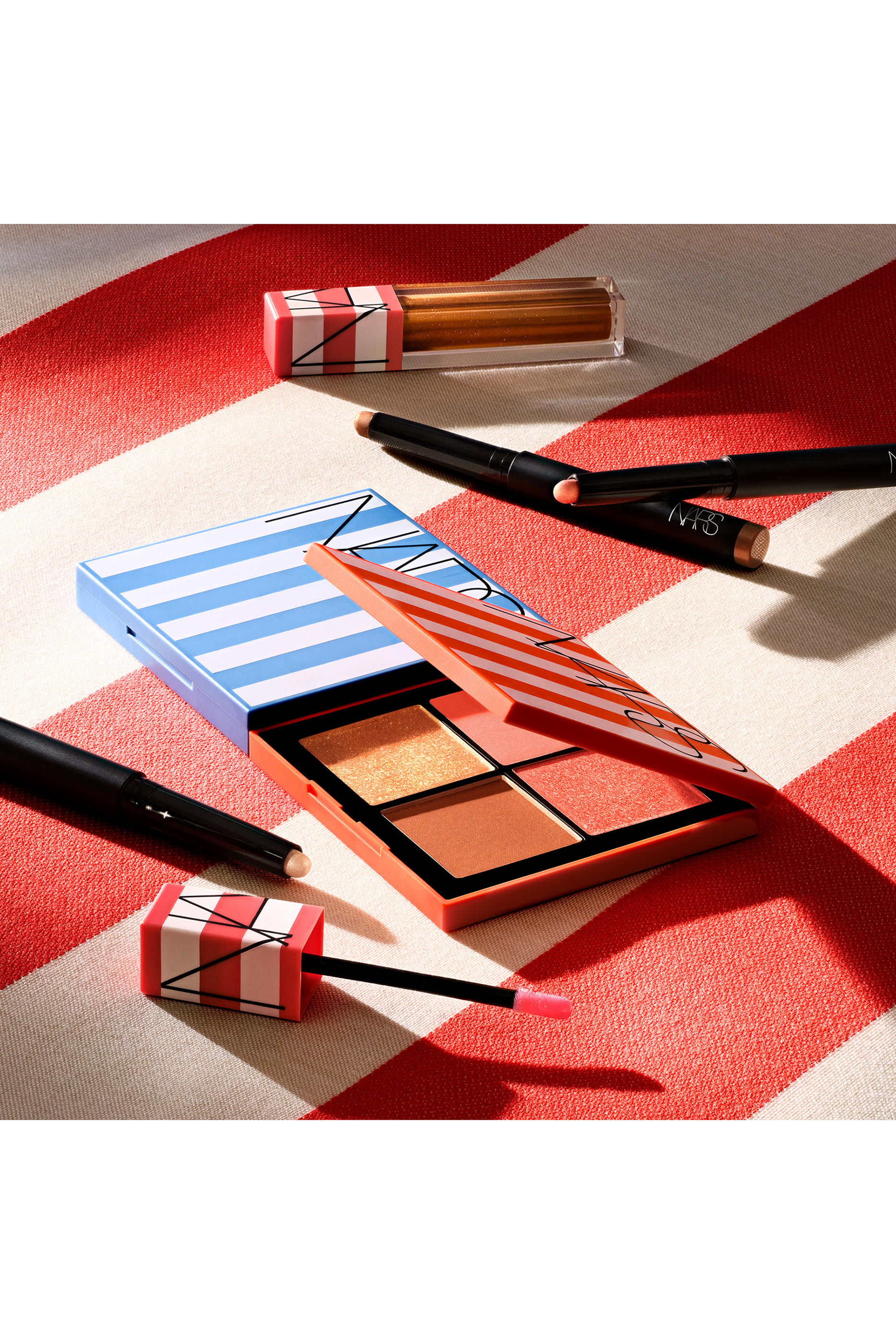 قلم ظل عيون توتال سيداكشن