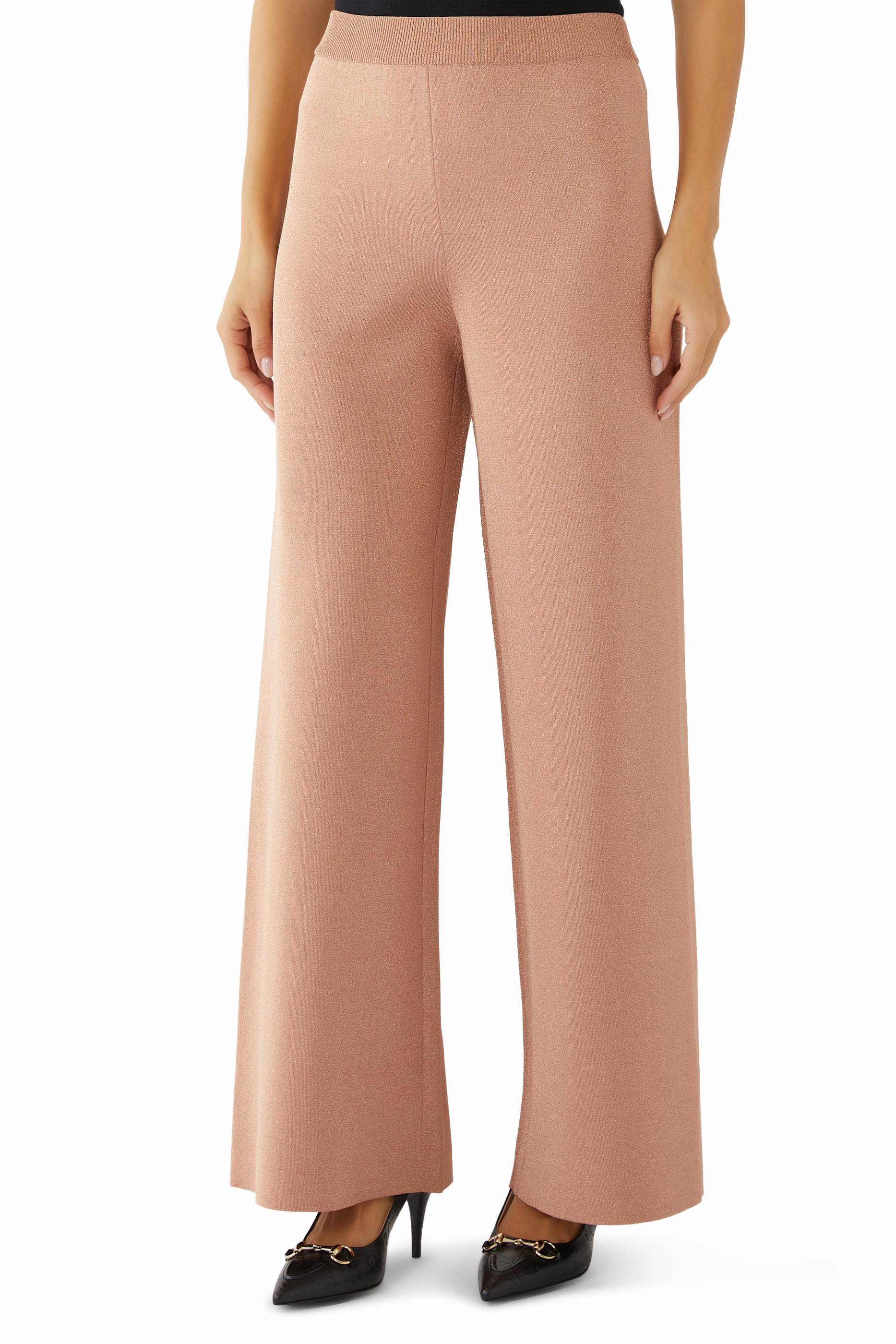 بنطال بقصة ساق واسعة