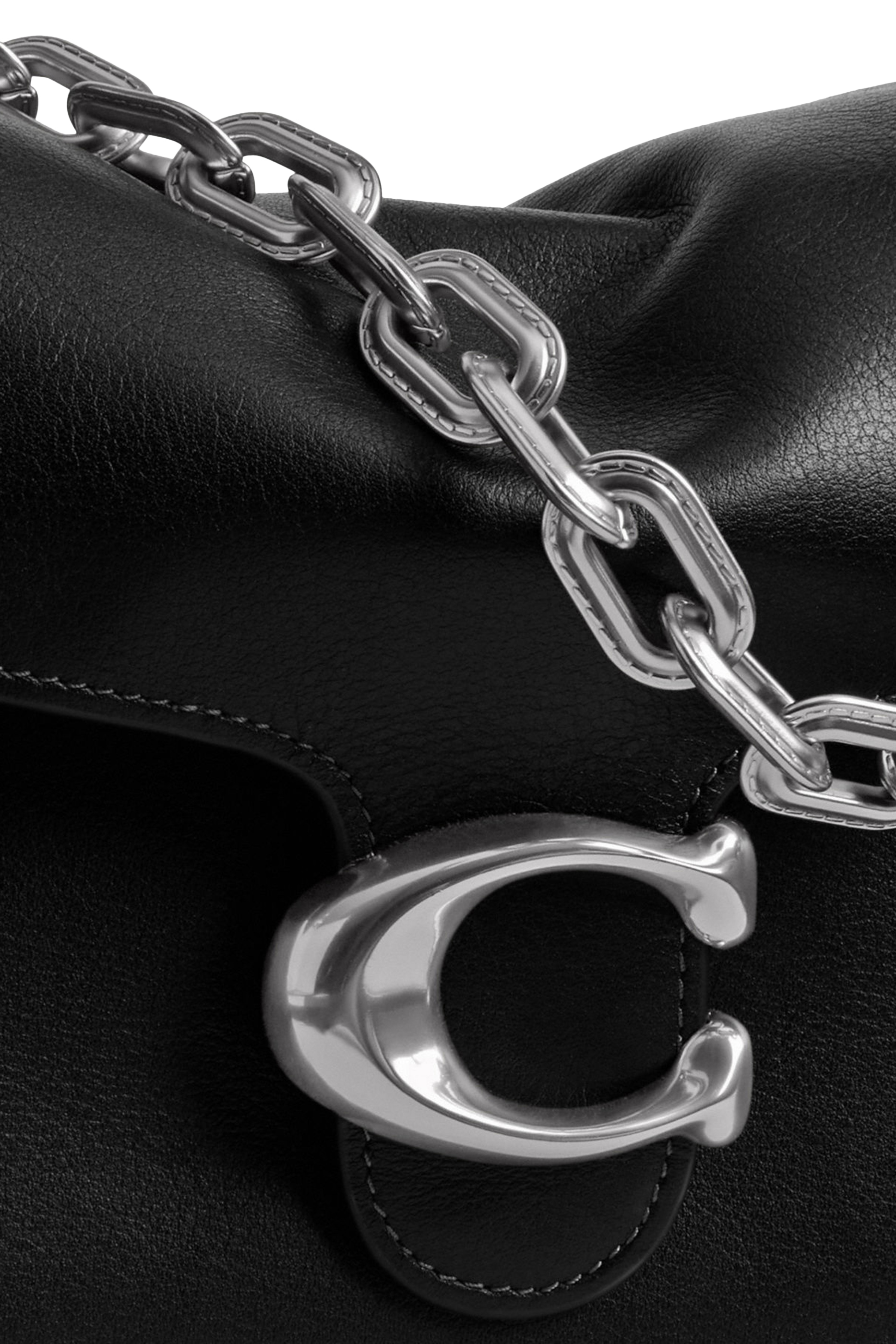 حقيبة كتف تابي 30 بسلسلة