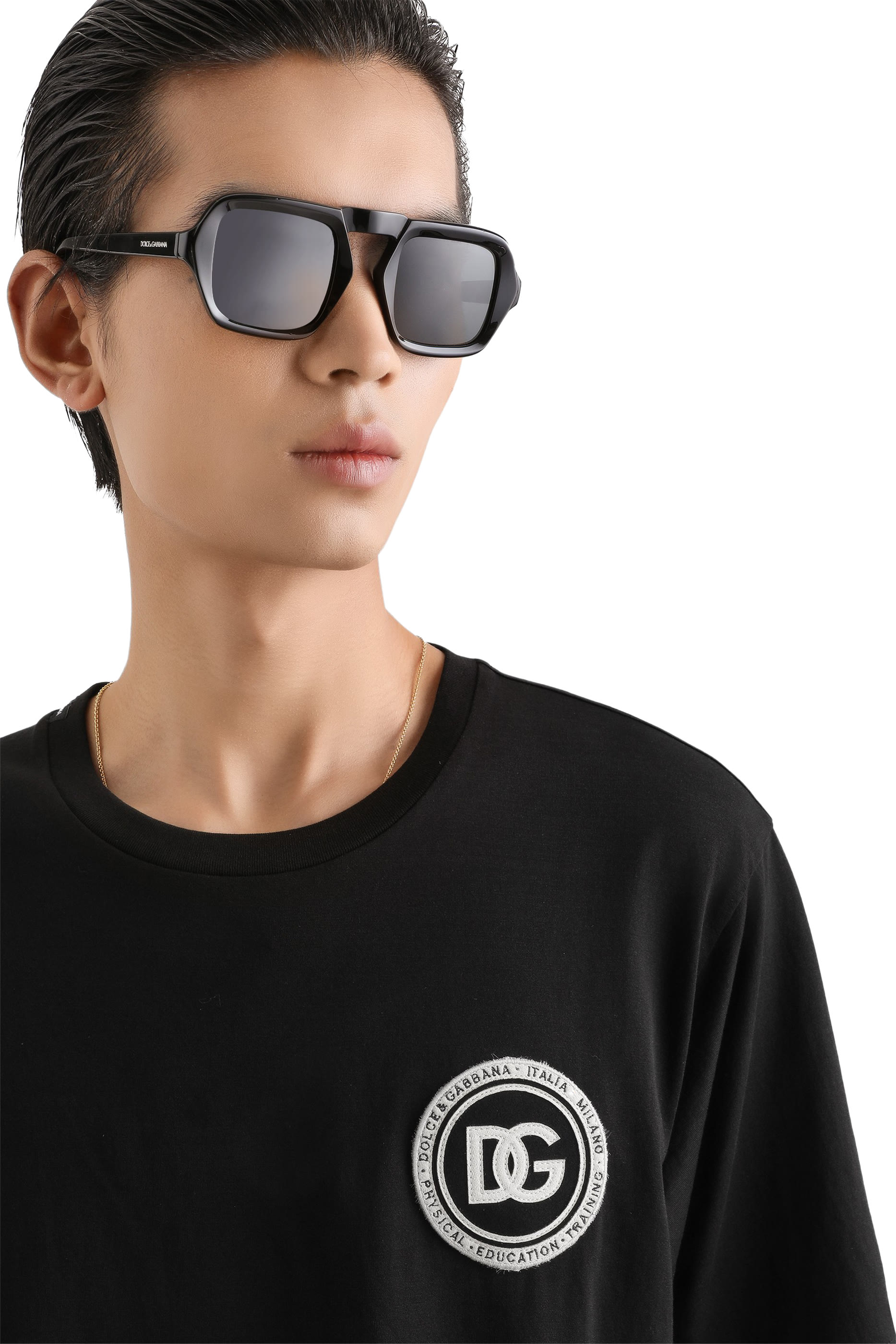 تيشيرت بشعار الماركة