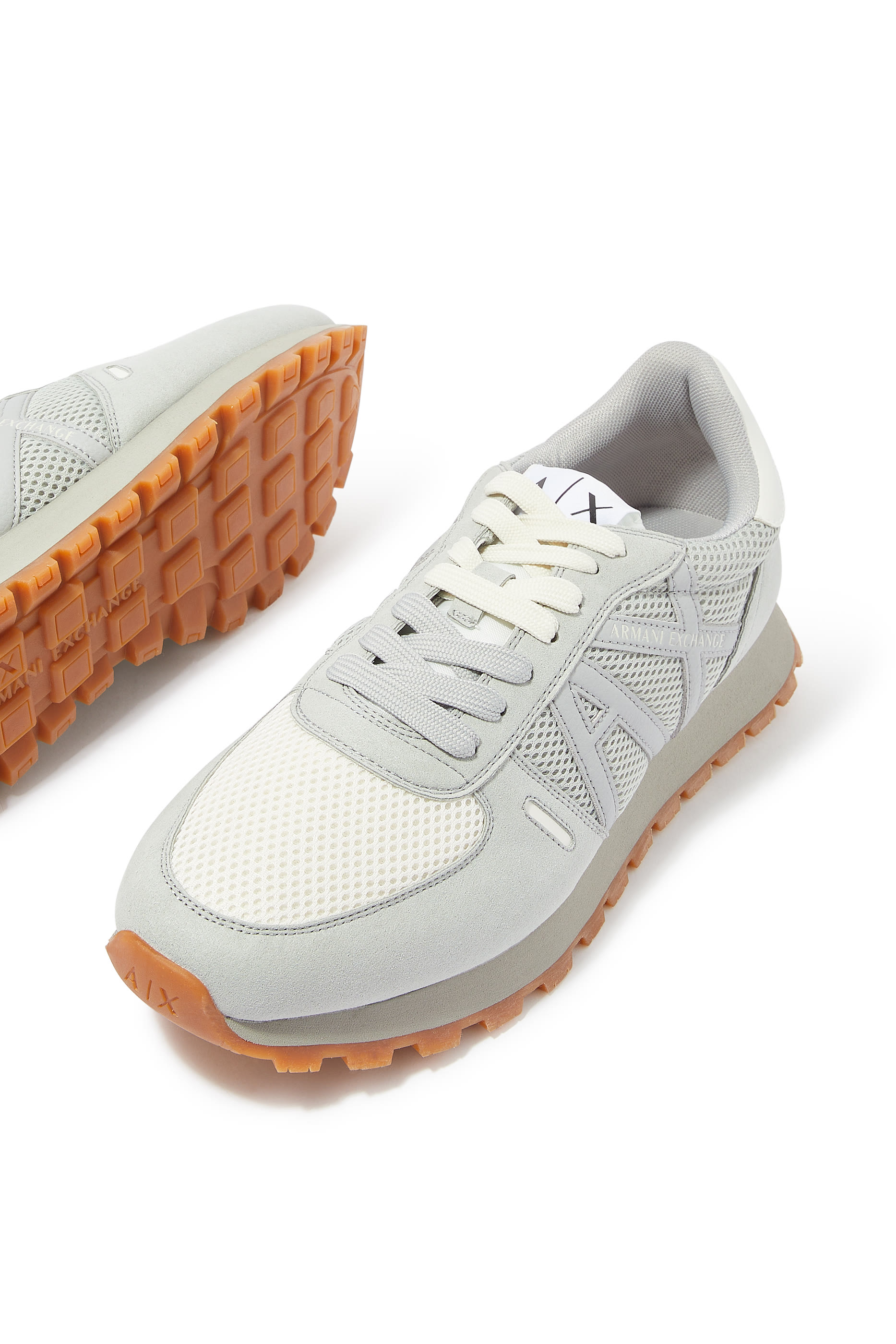 سنيكرز دروب بشعار الماركة