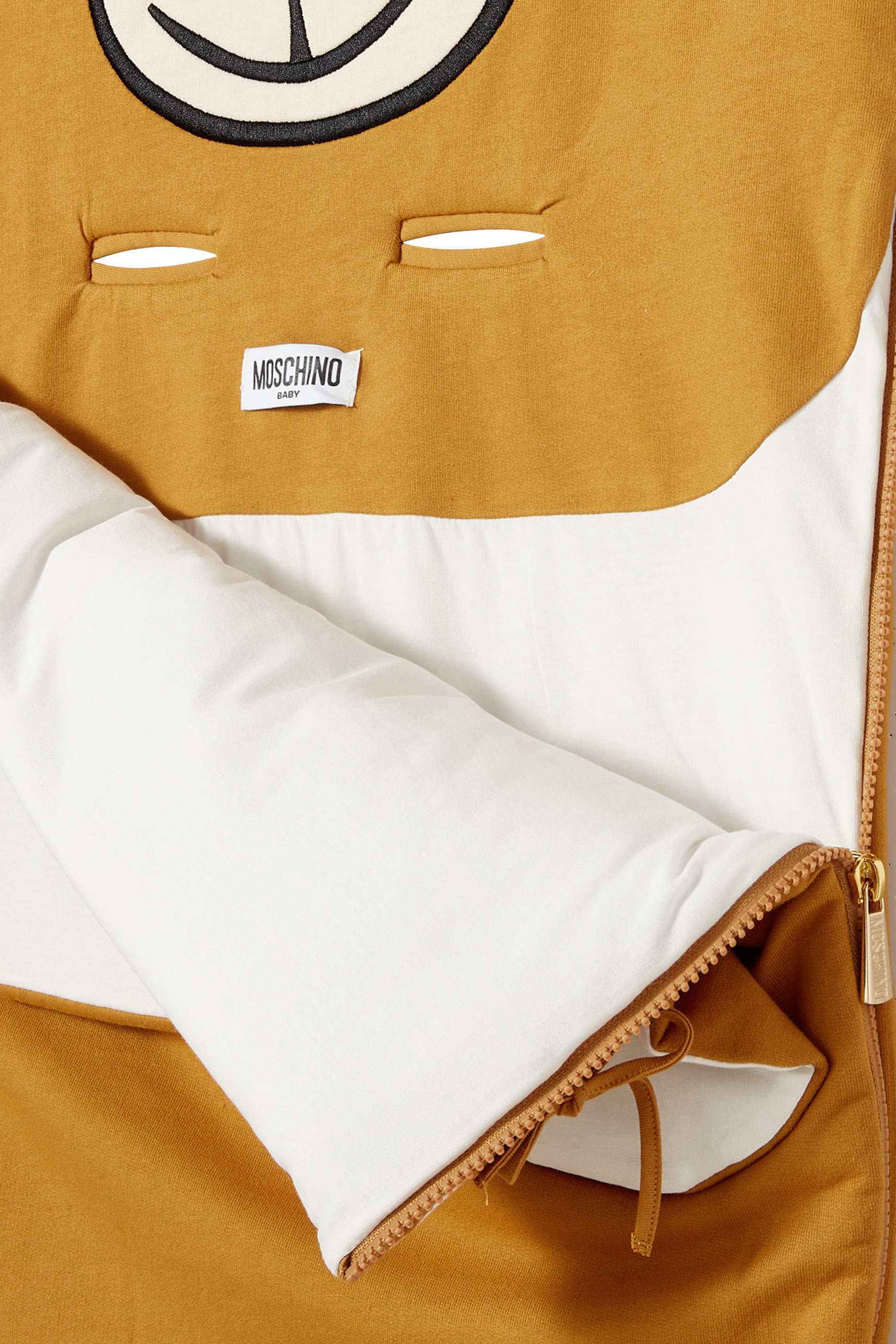 كيس نوم بتصميم الدب تيدي مزين بشعار الماركة للأطفال