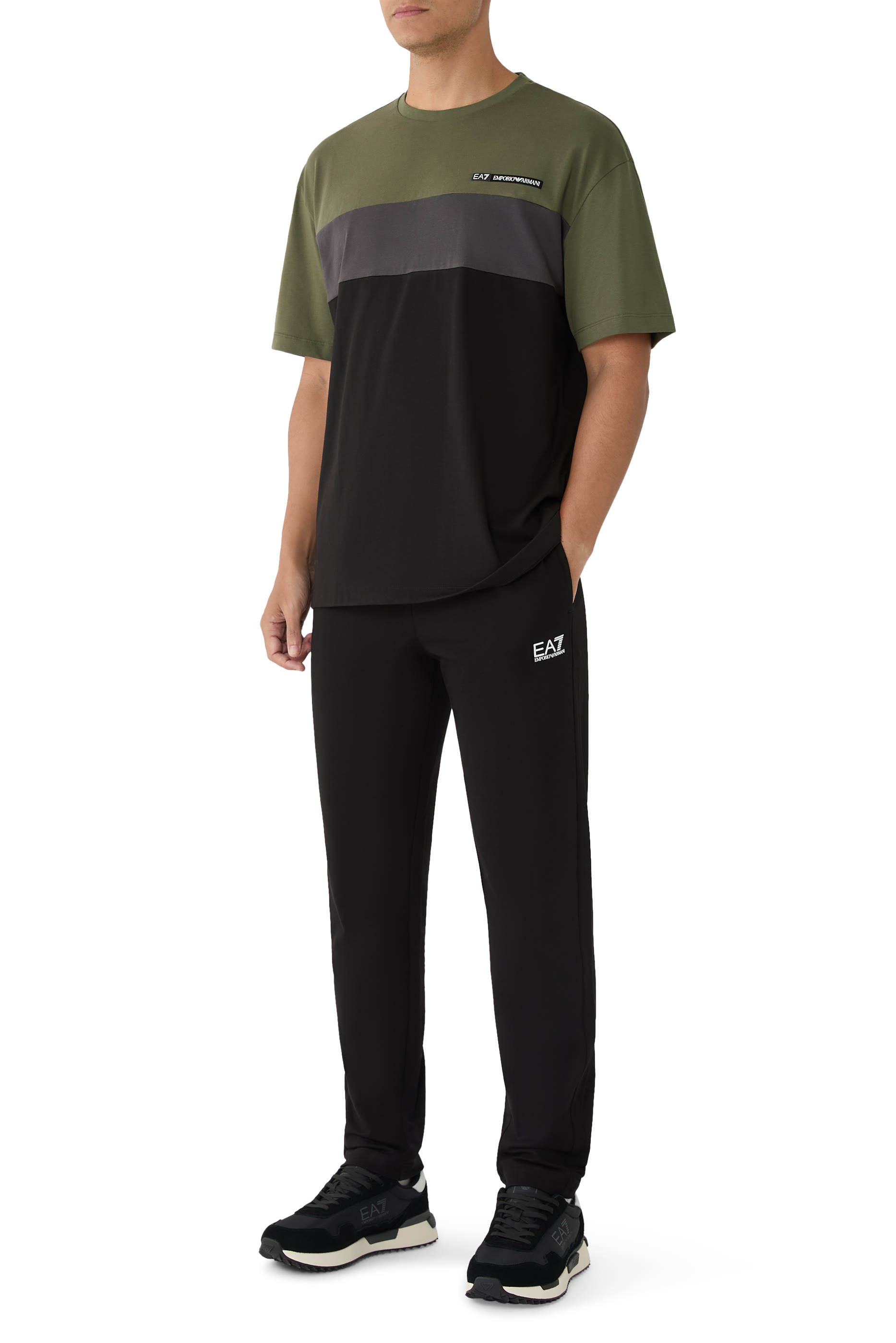 تيشيرت رياضي بشعار الماركة قطن