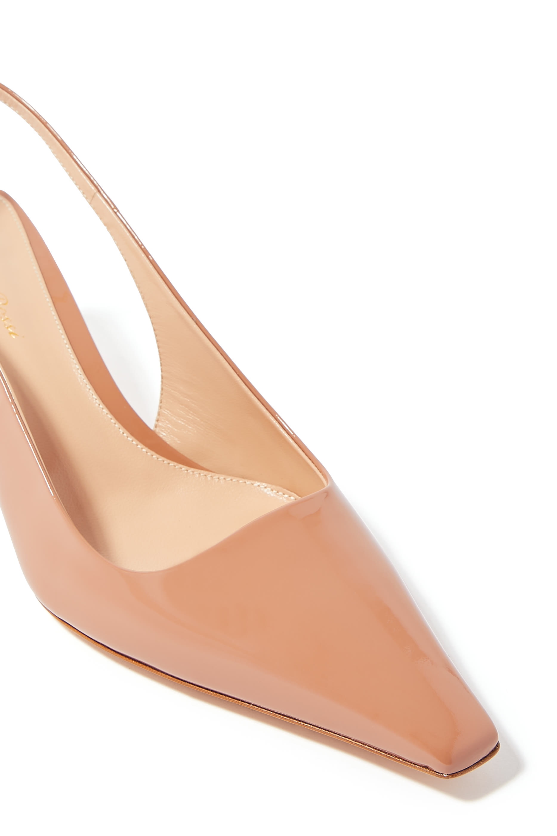 صندل كوزميك 55 بكعب شفاف وسير خلفي