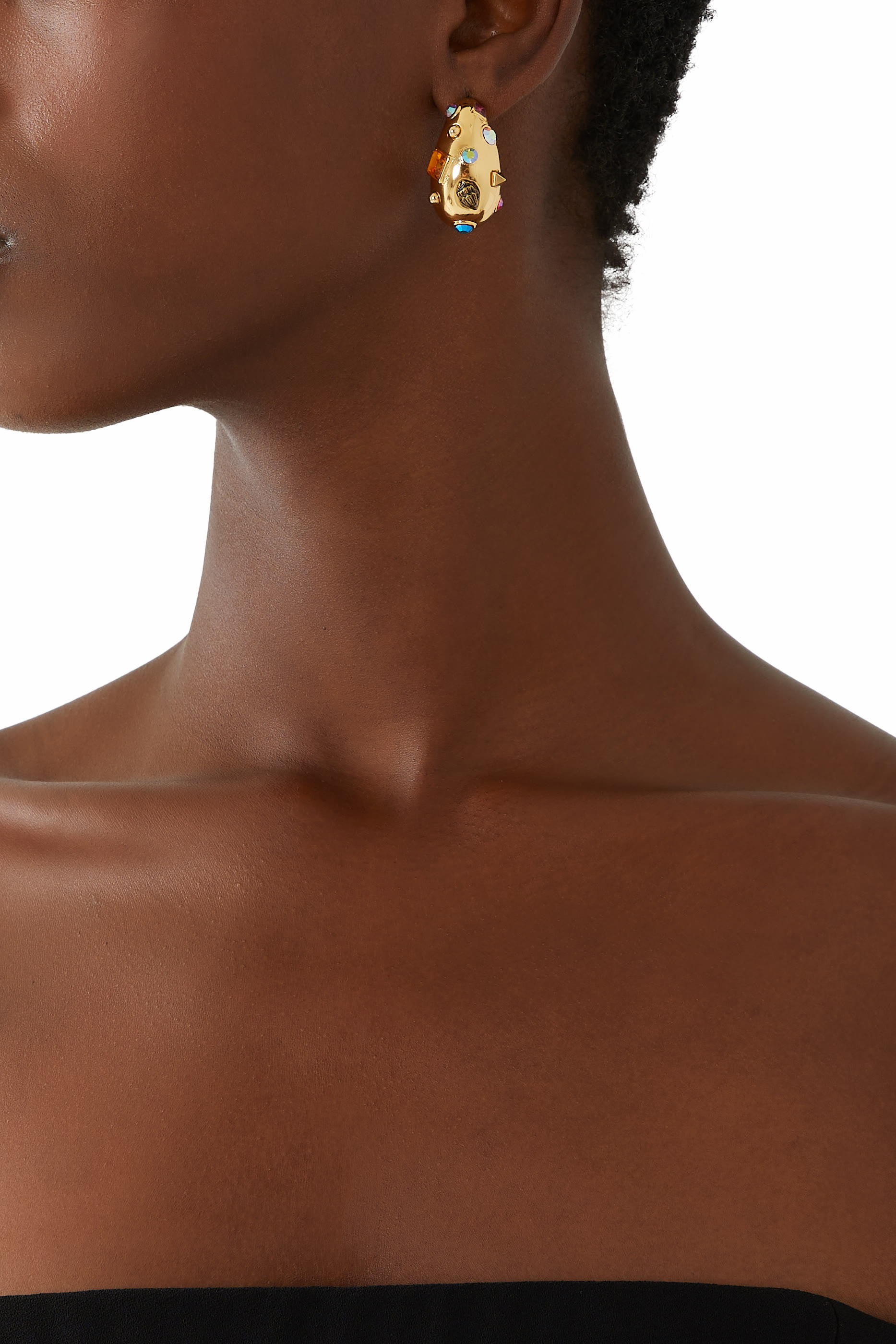 أقراط كبيرة مرصعة بأحجار كريستال مختلفة