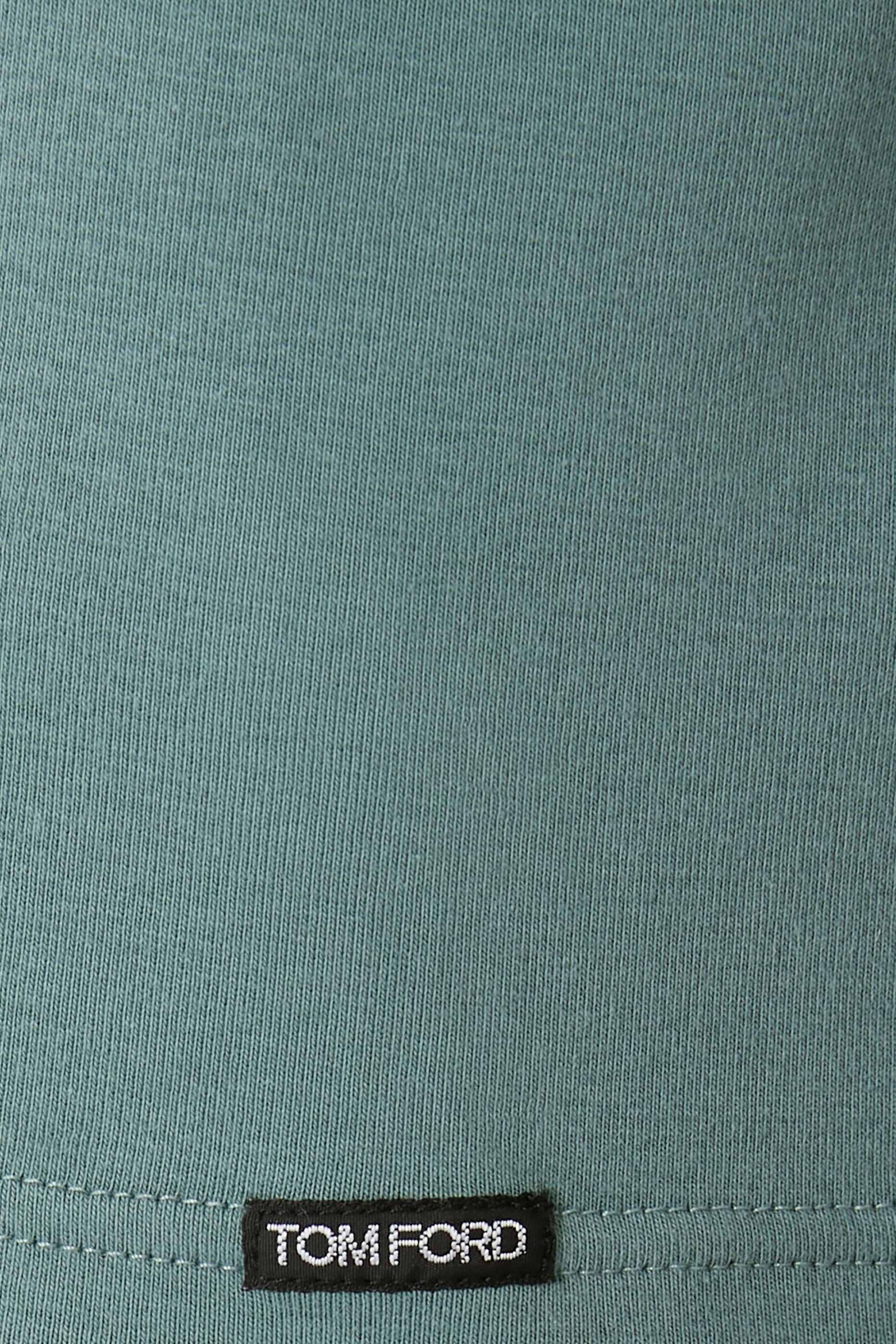 تيشيرت بياقة ضيقة قطن