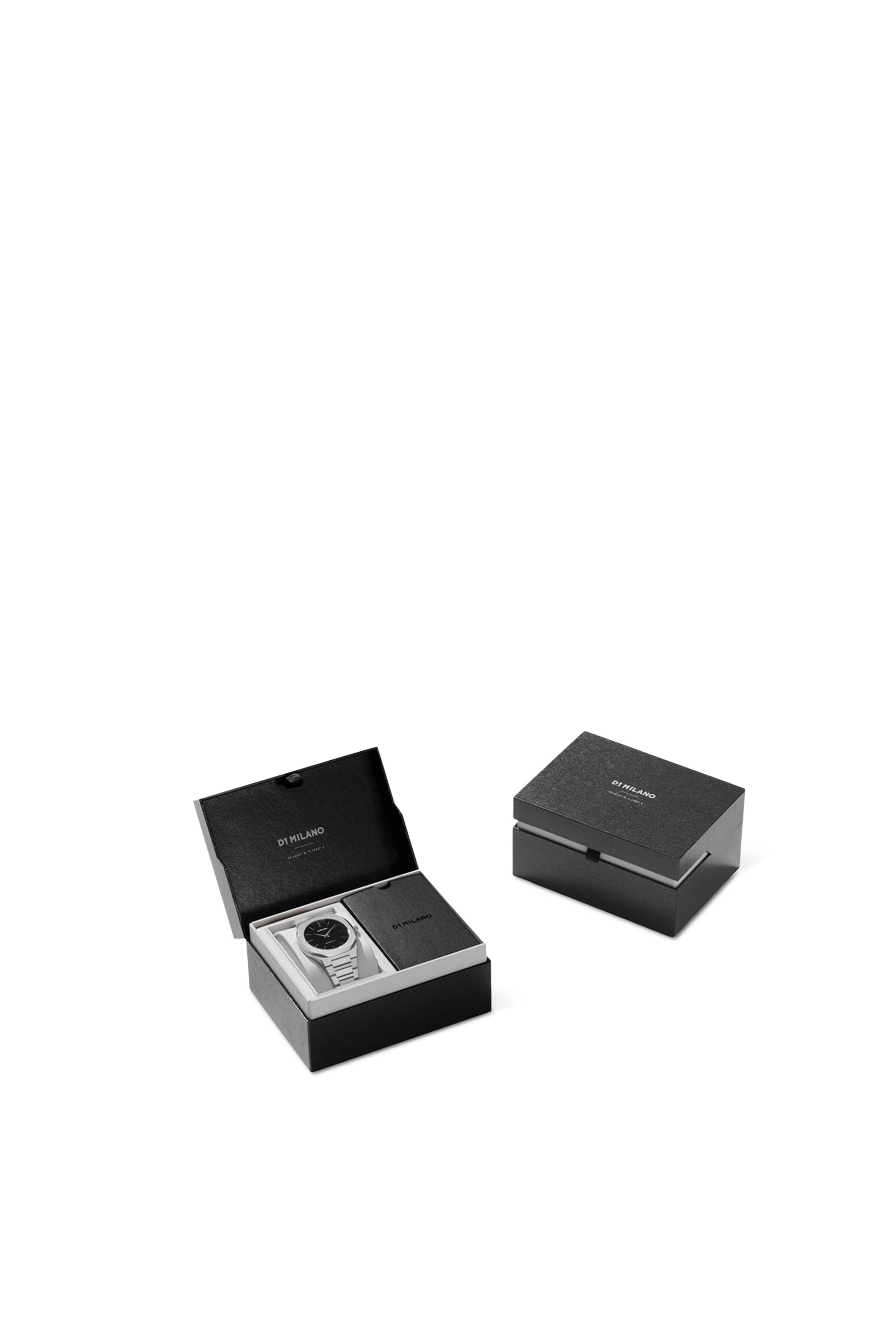 ساعة بسوار رفيع