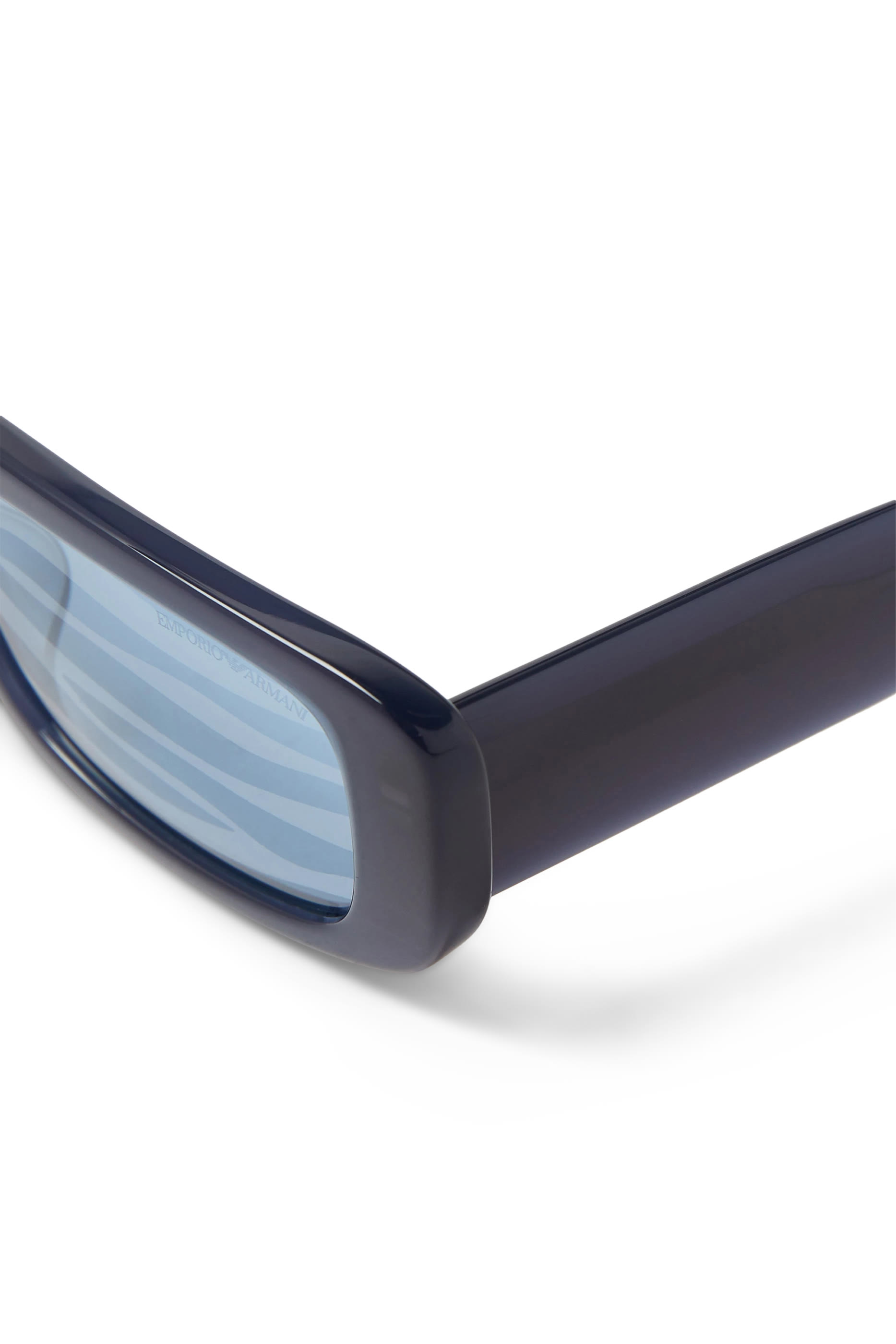 نظارة شمسية بإطار مستطيل ونقشة جلد الفهد