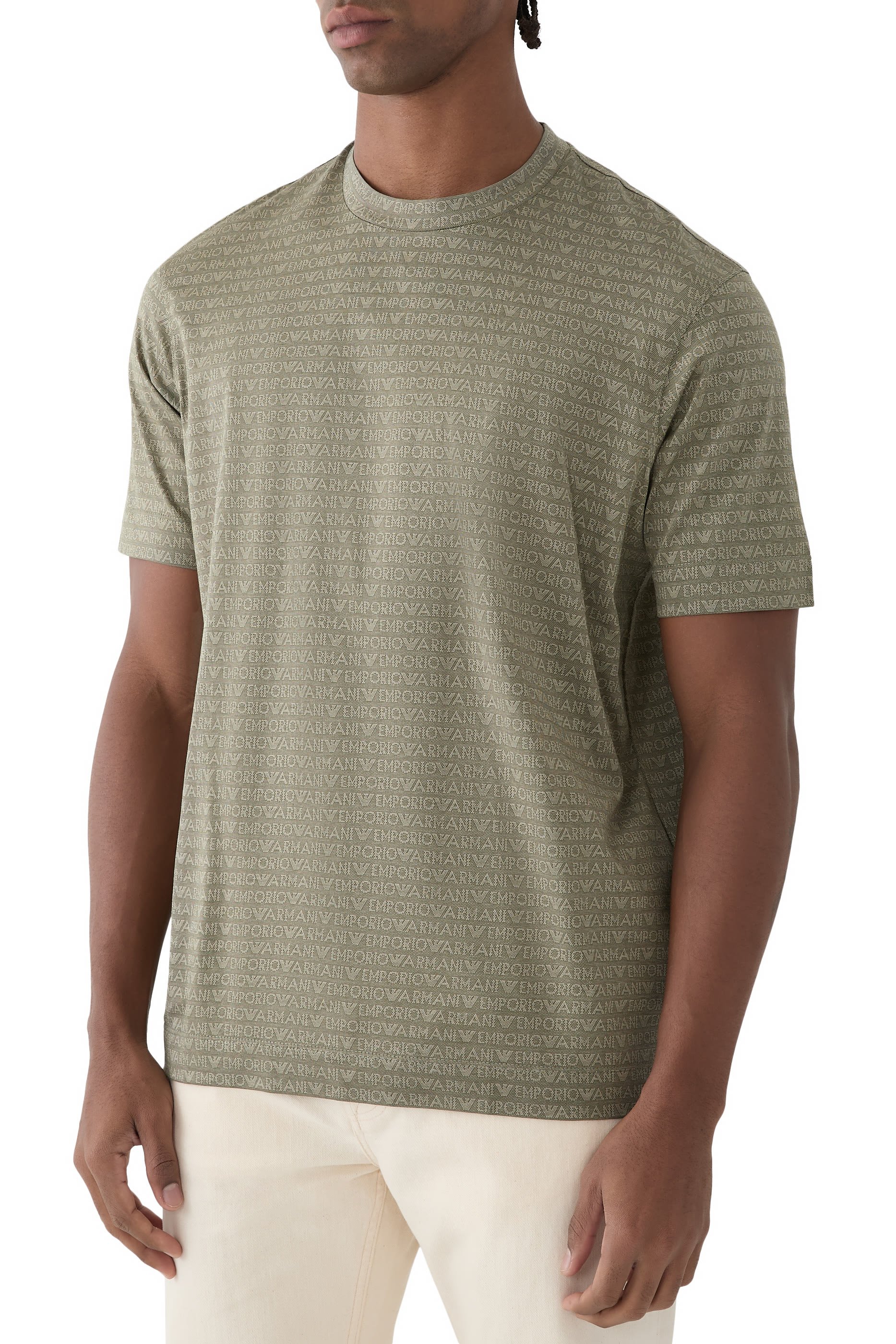 تيشيرت بنقشة شعار الماركة بحجم صغير