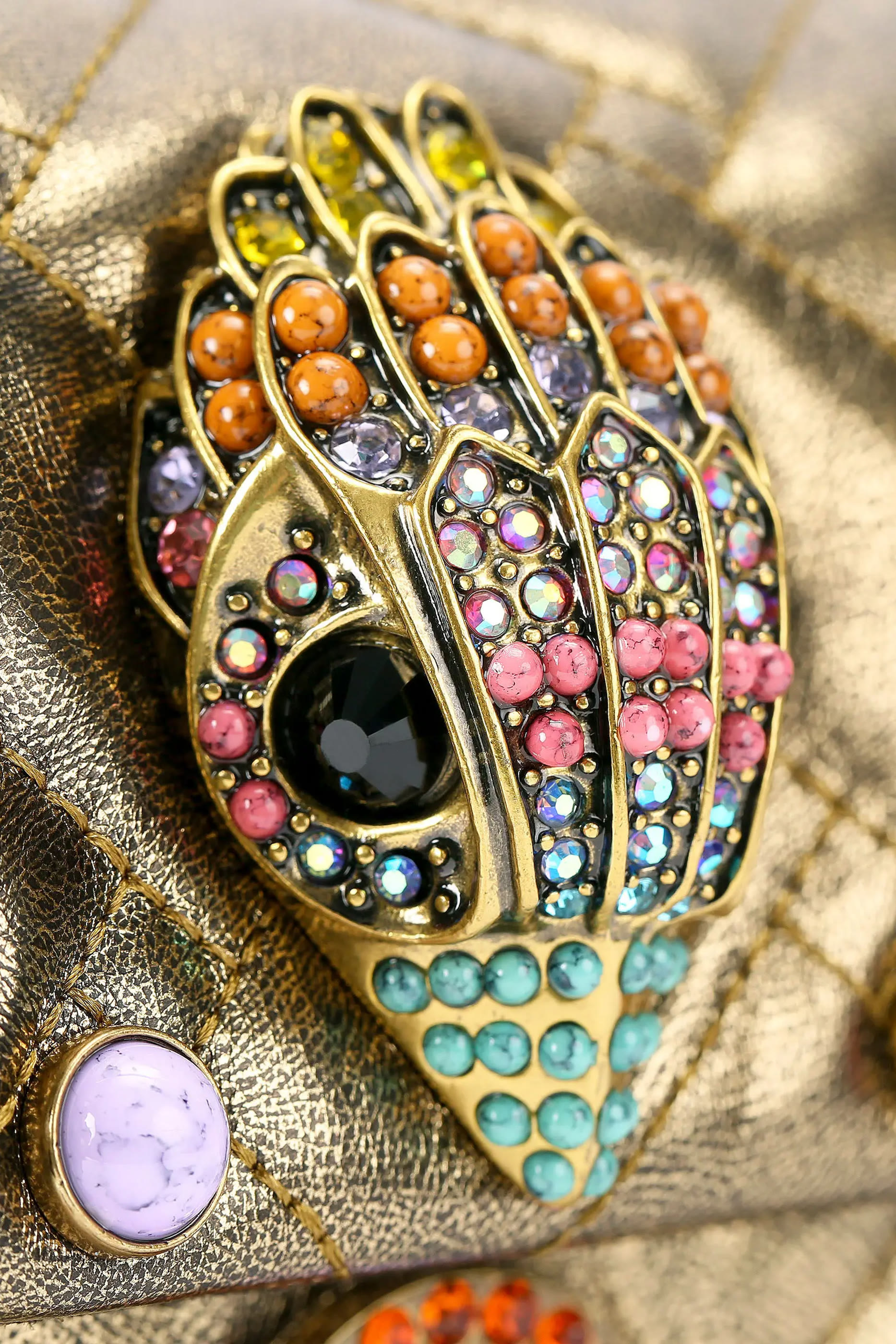 حقيبة كنسنغتون متوسطة مزينة بحلي