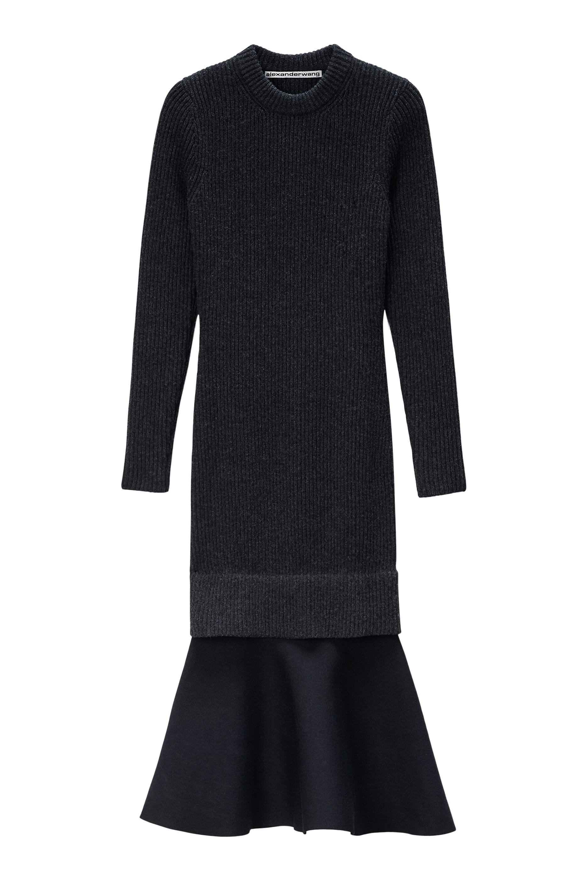 فستان بتصميم مضلع بأكمام طويلة