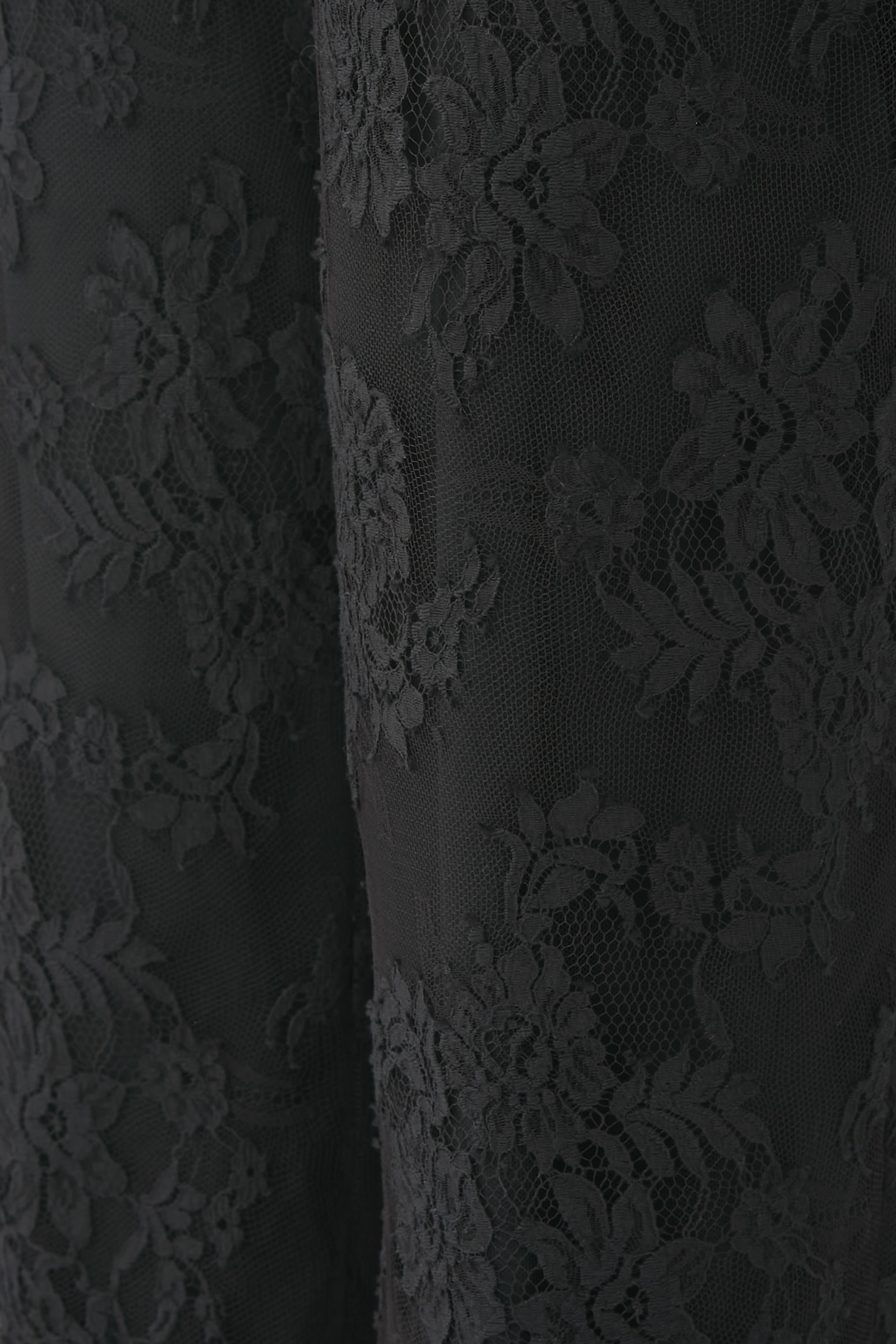 بنطال دانتيل بطبعة زهور