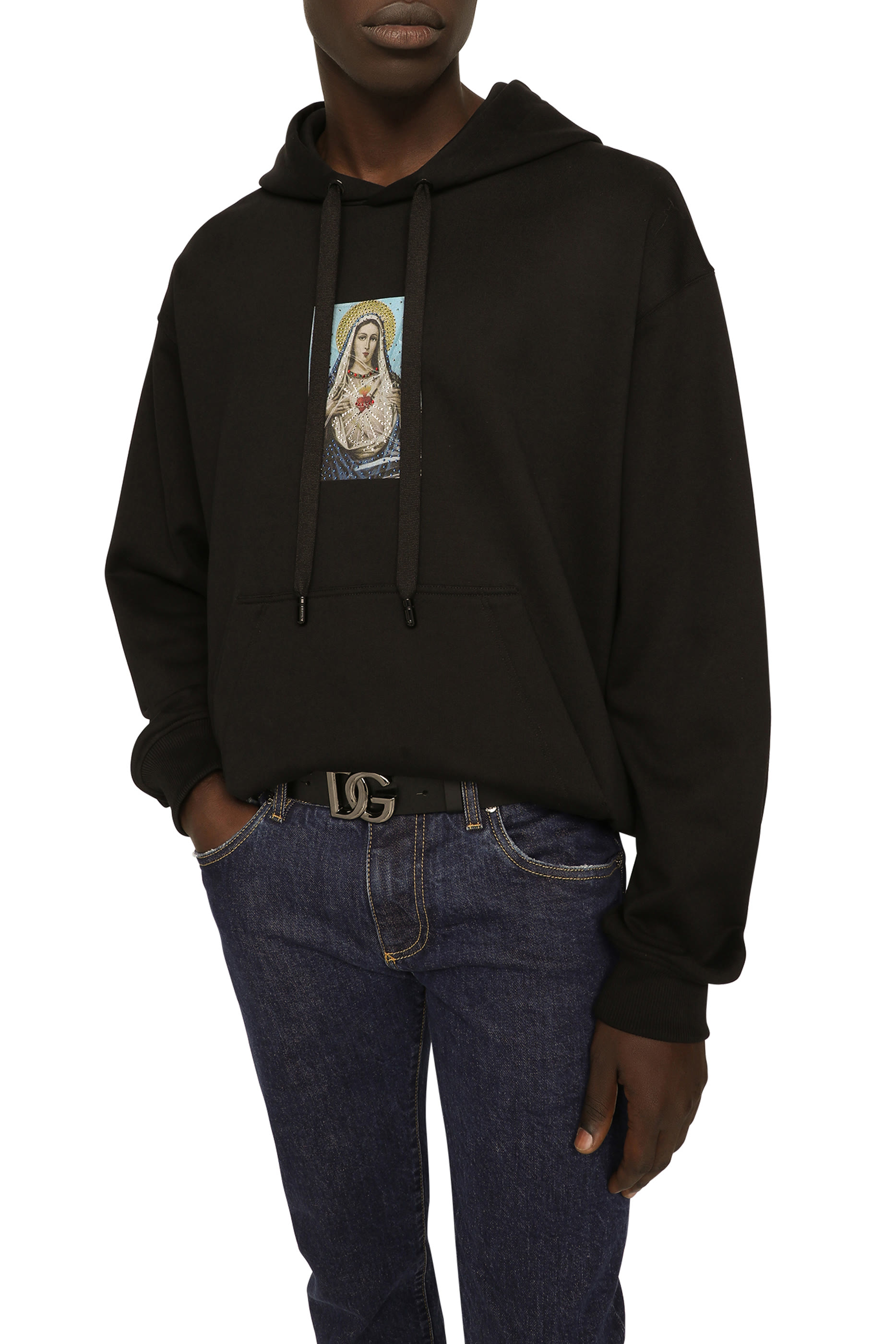 حزام بشعار حرفي الماركة جلد