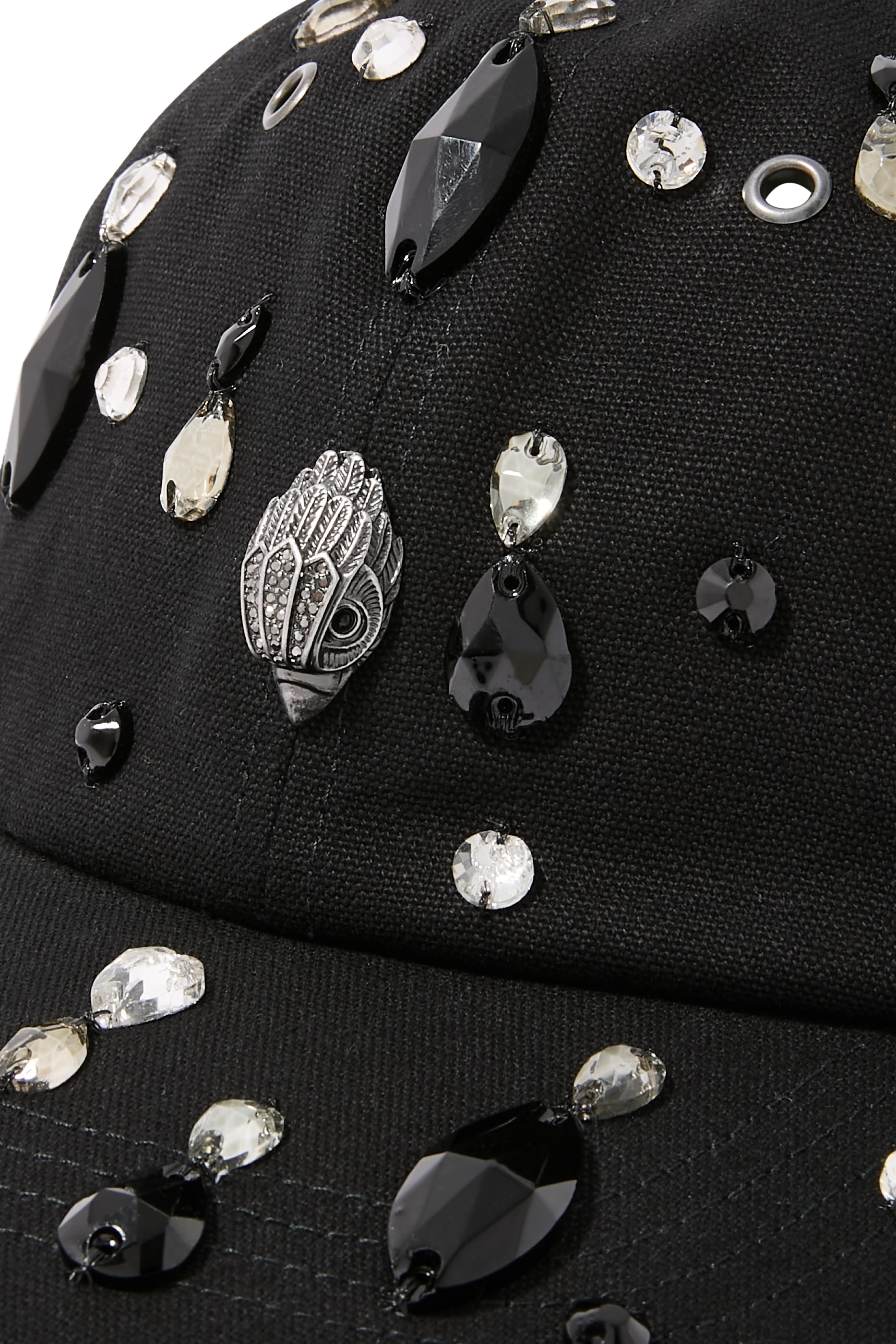 كاب كينسينغتون مرصع بأحجار