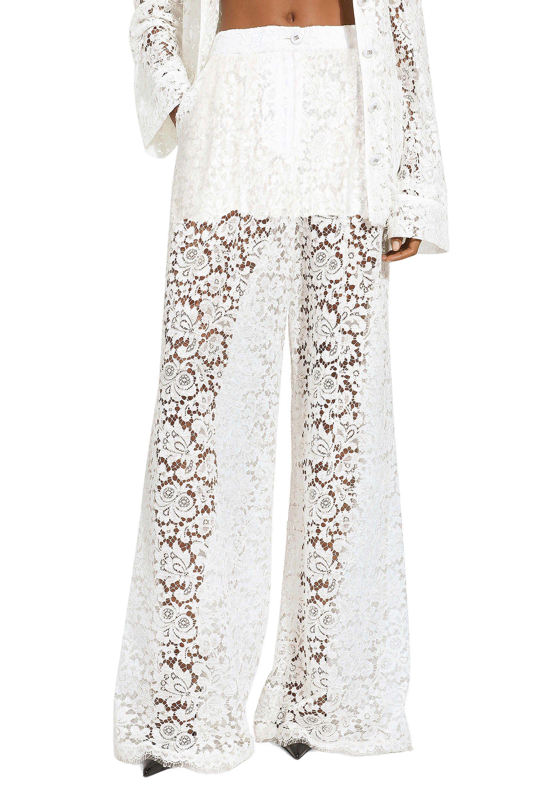 بنطال كوردونيتو بقصة واسعة ونقشة أزهار دانتيل