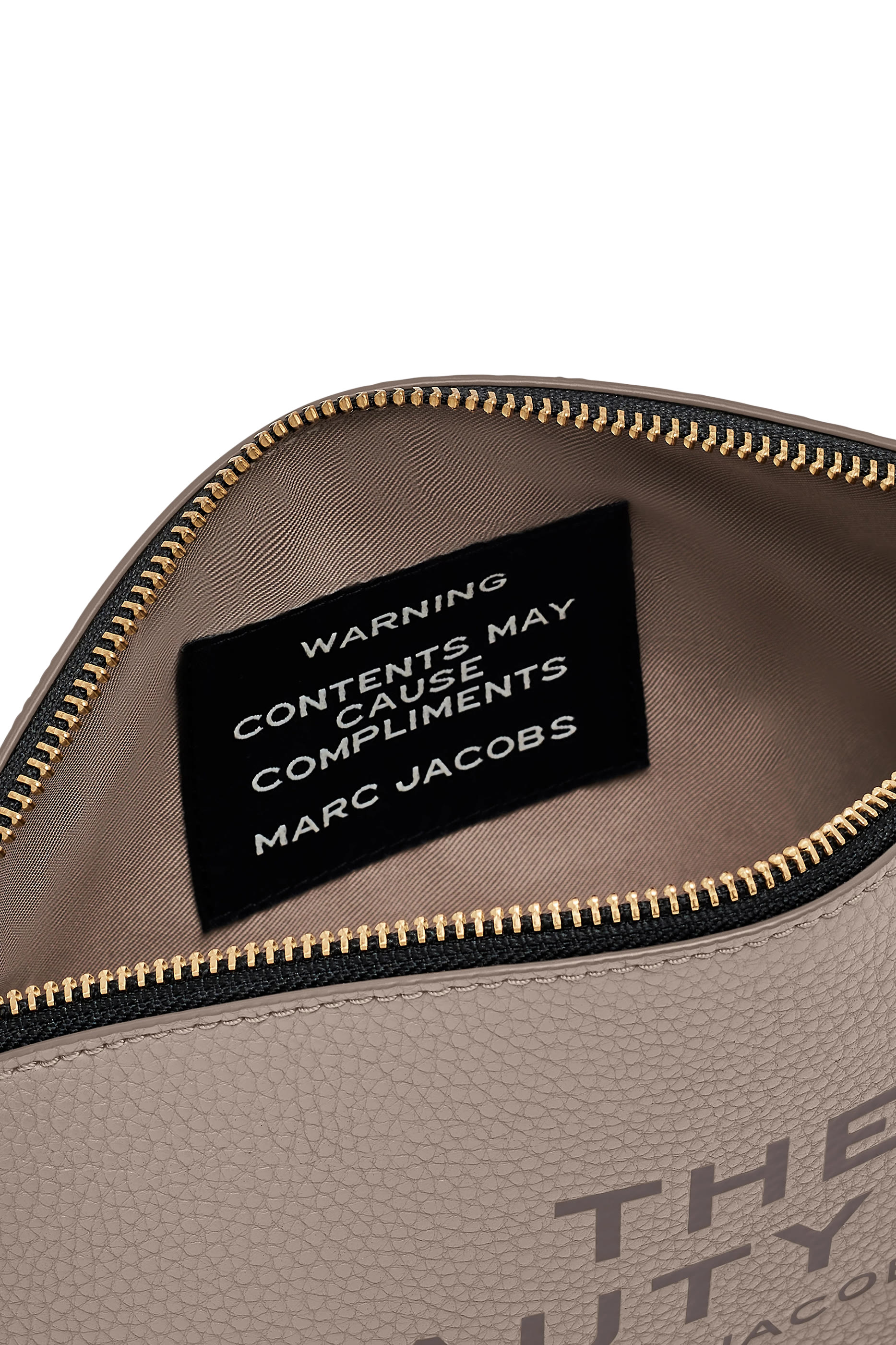 حقيبة بطبعة ذا بيوتي