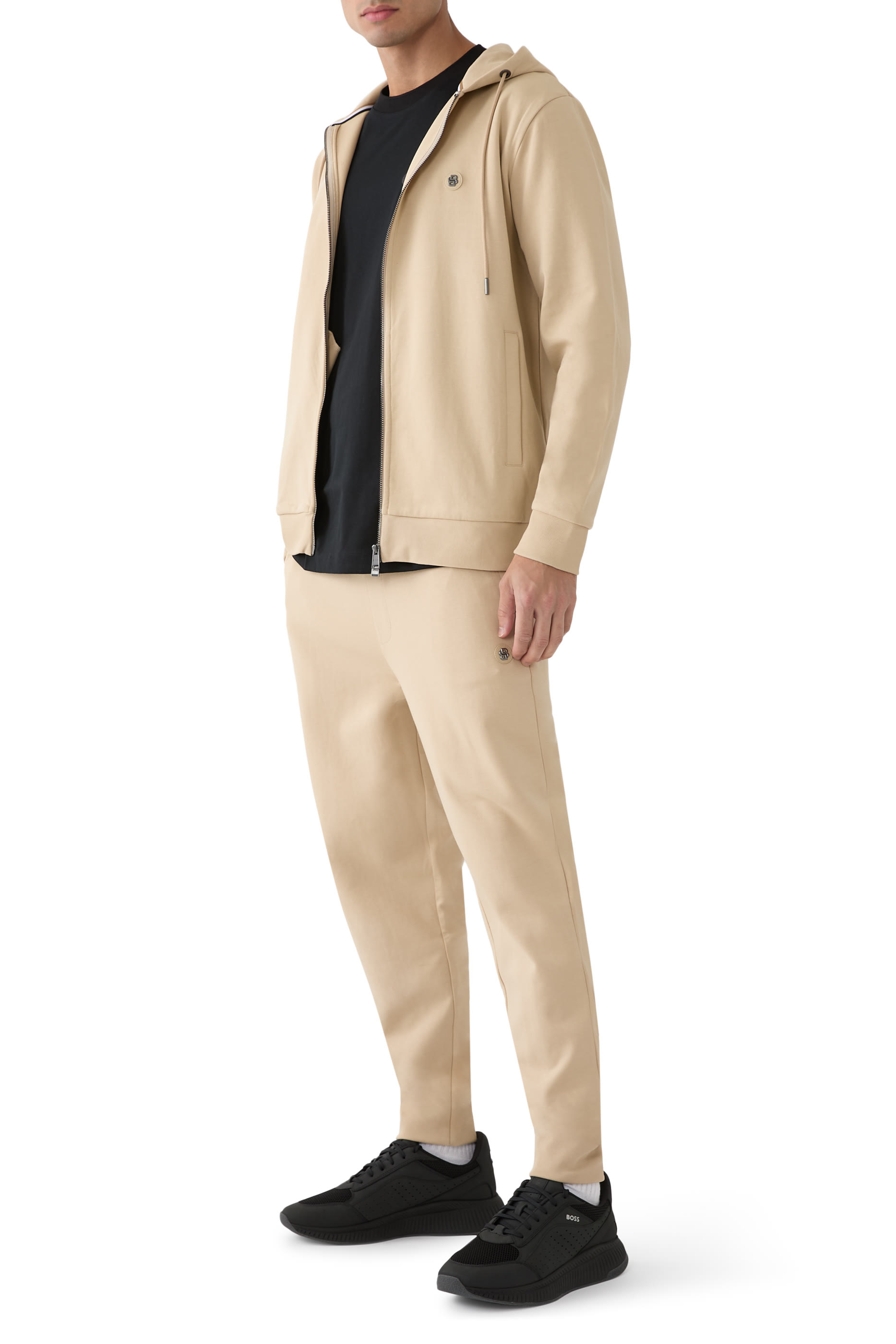 بنطال رياضي بطبعة حرفي شعار الماركة