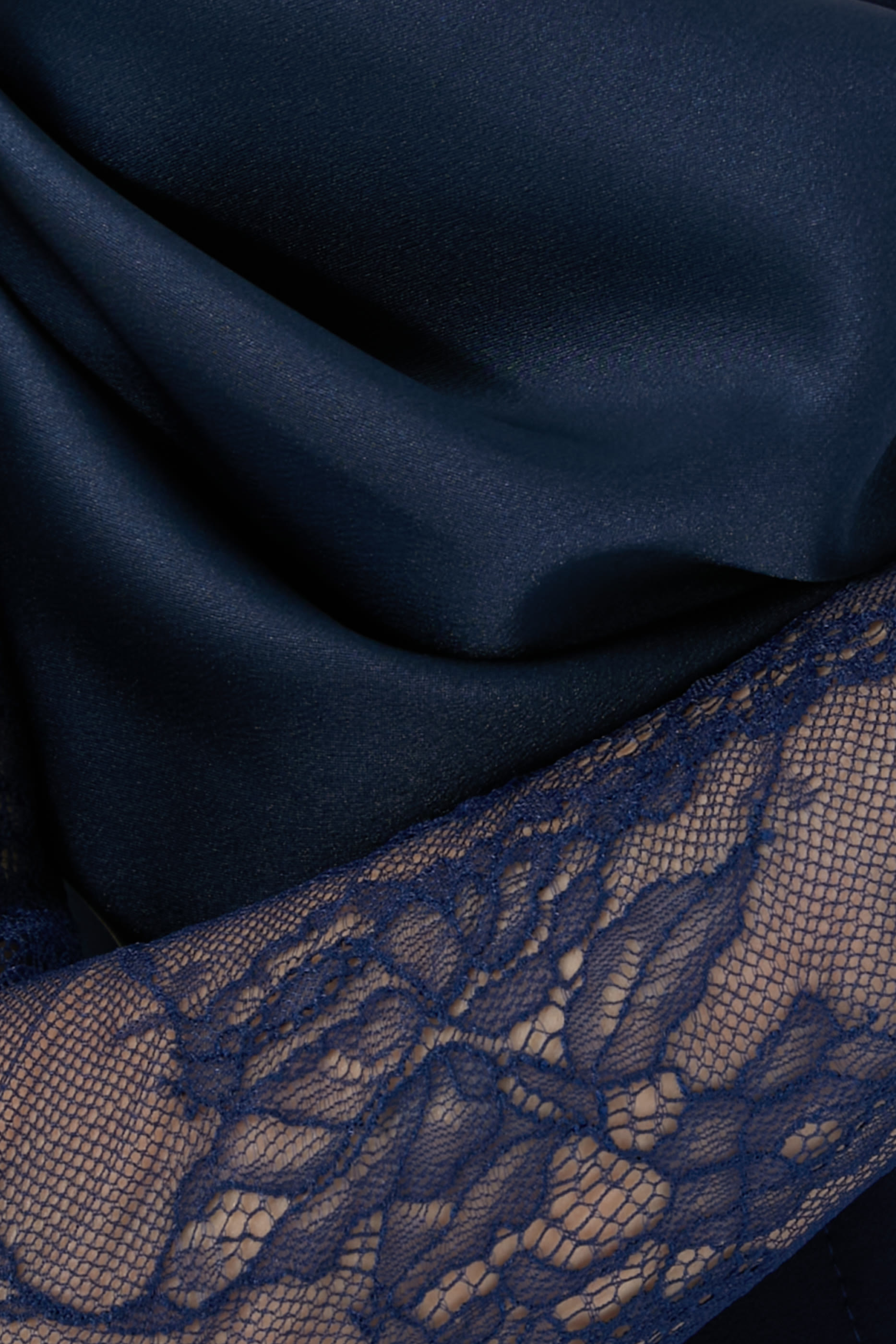 فستان أمادا