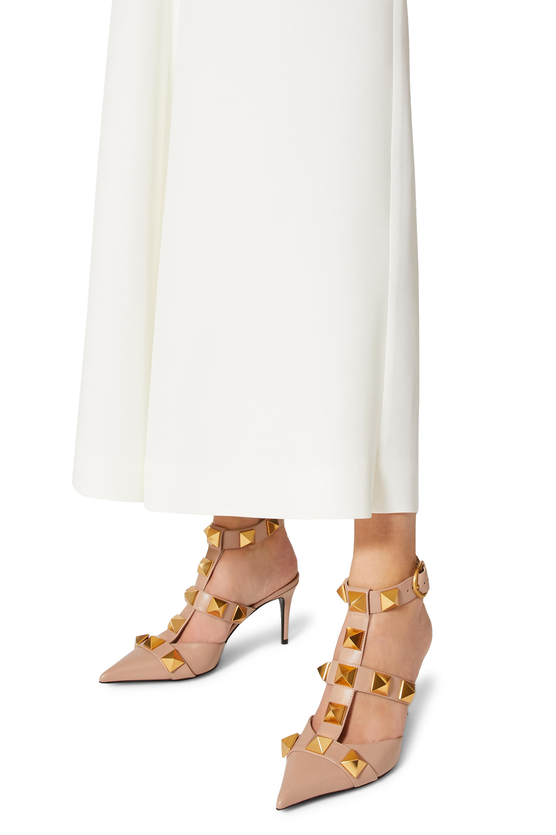 حذاء كلاسيك رومان مرصع بحلي هرمية