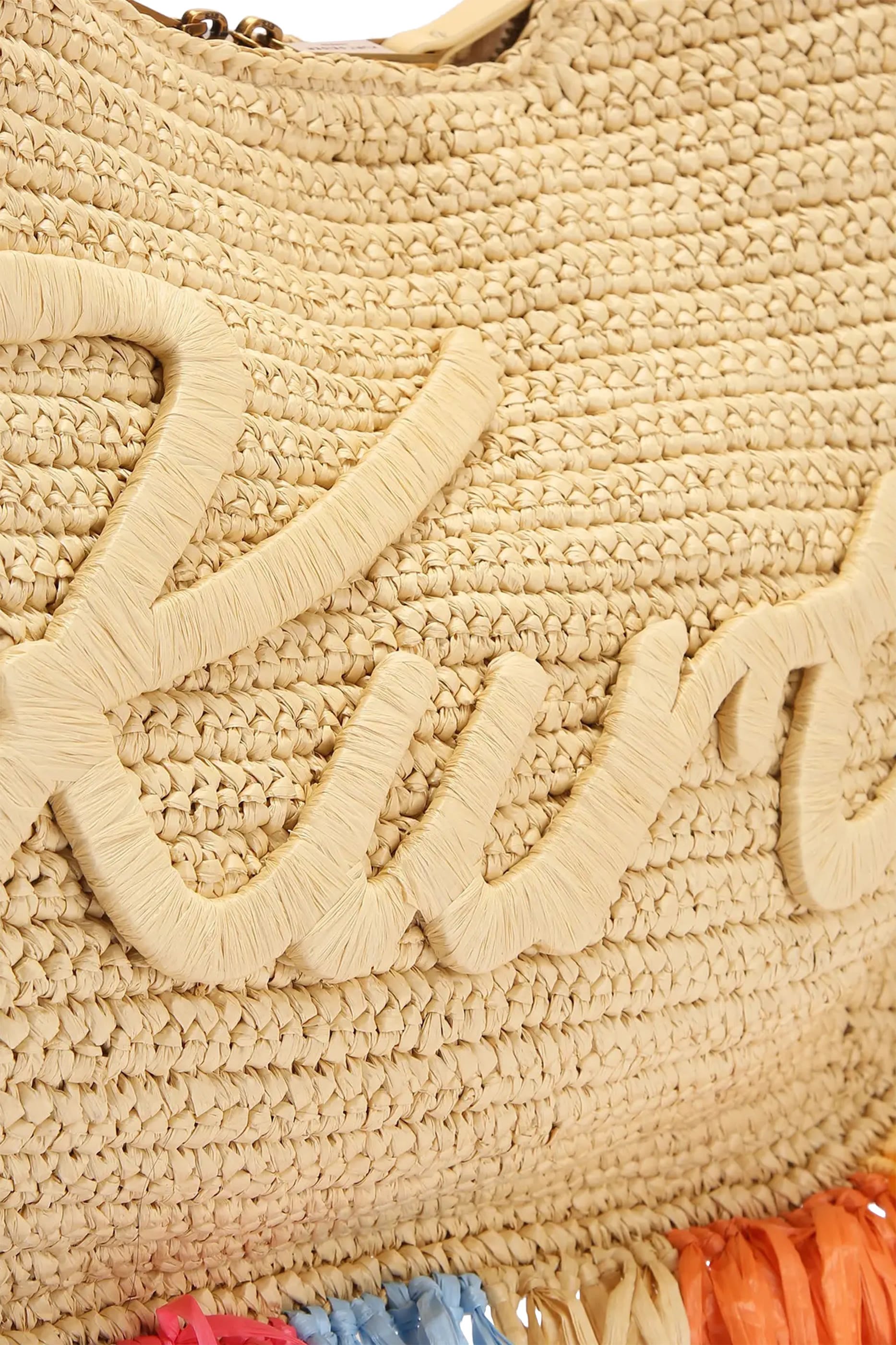 حقيبة هوبو كبيرة بشعار الماركة وشرابات