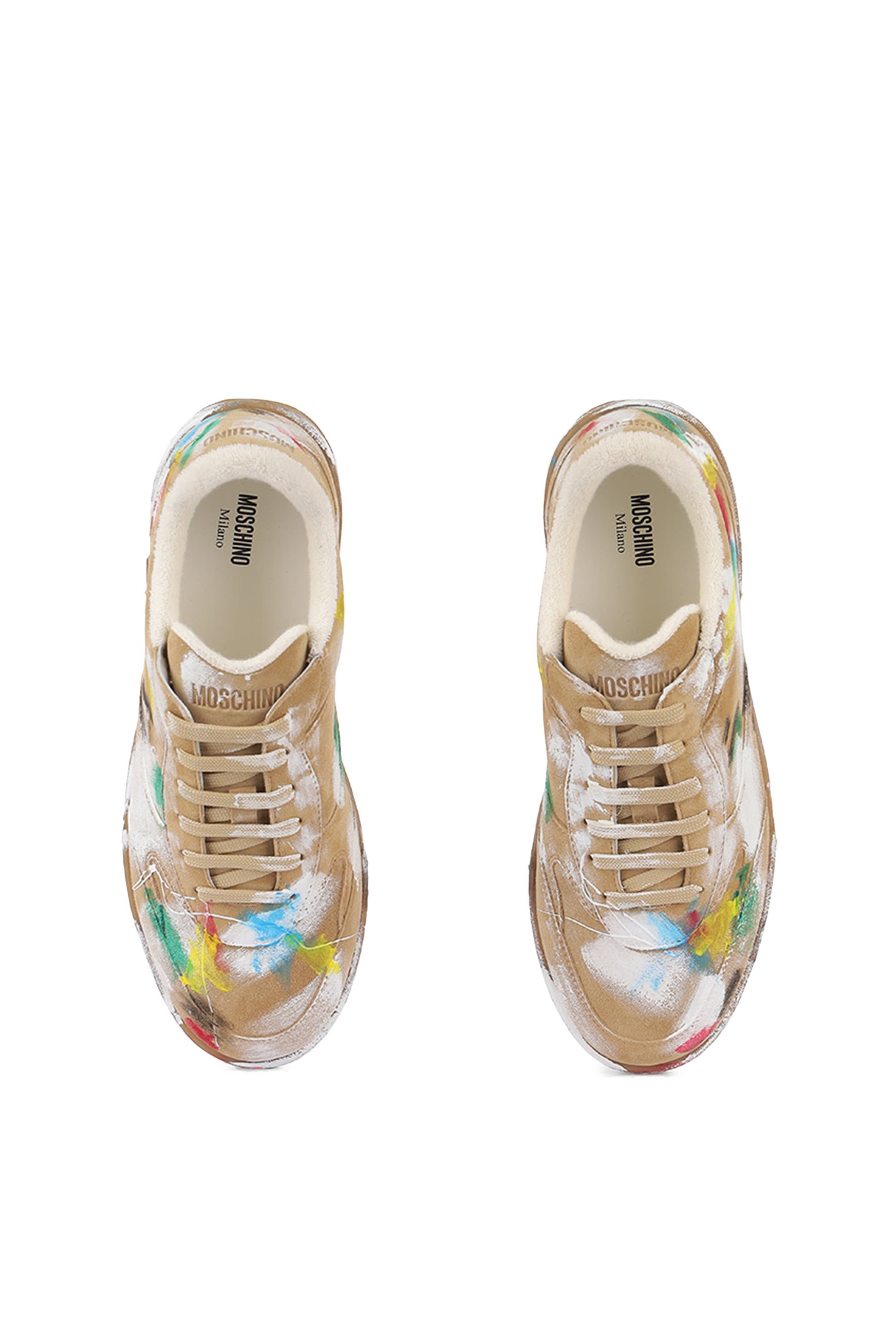 سنيكرز ملون يدويا