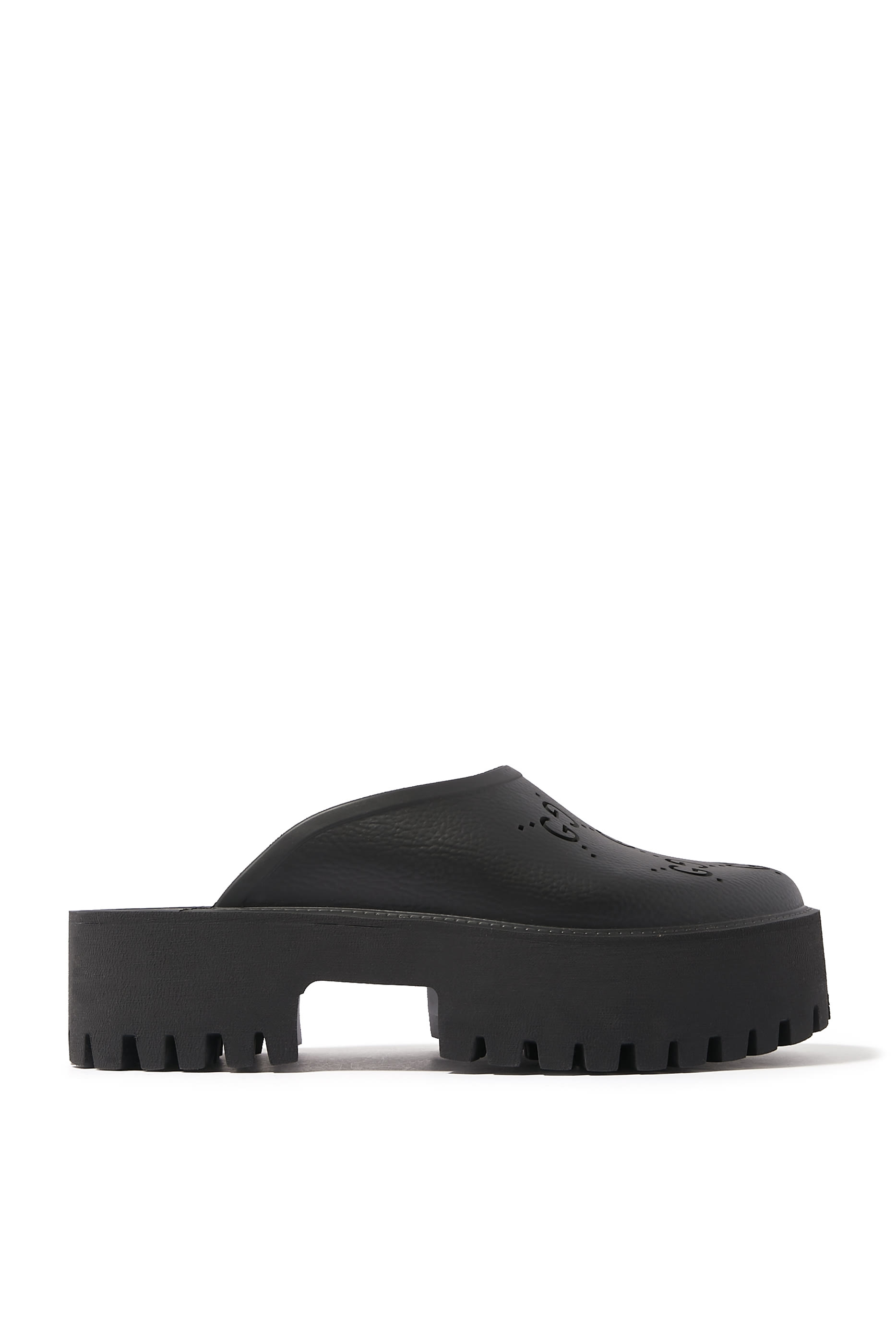 صندل مثقوب بنعل سميك مطاط